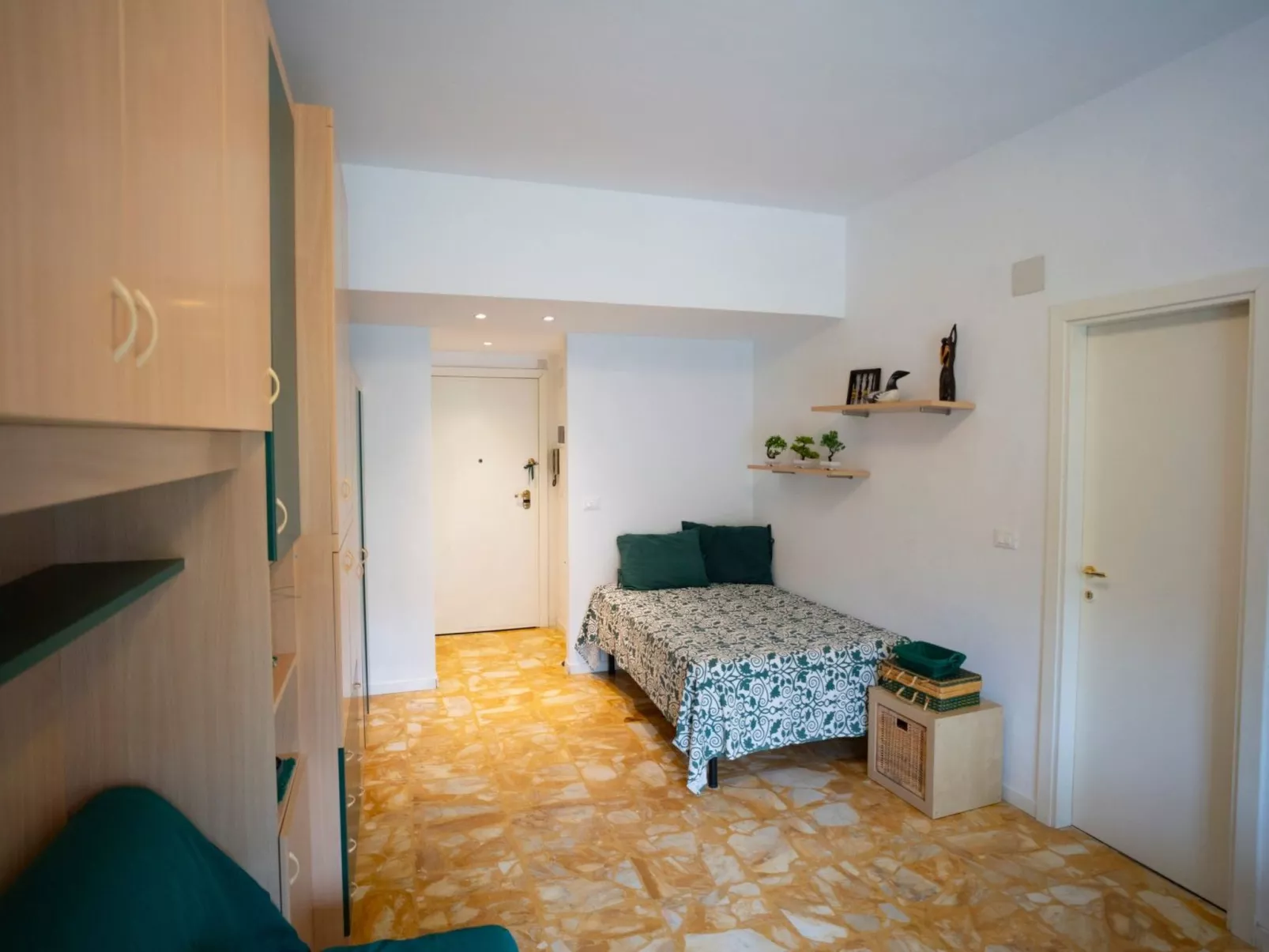 Der Bonsai - Drinnen