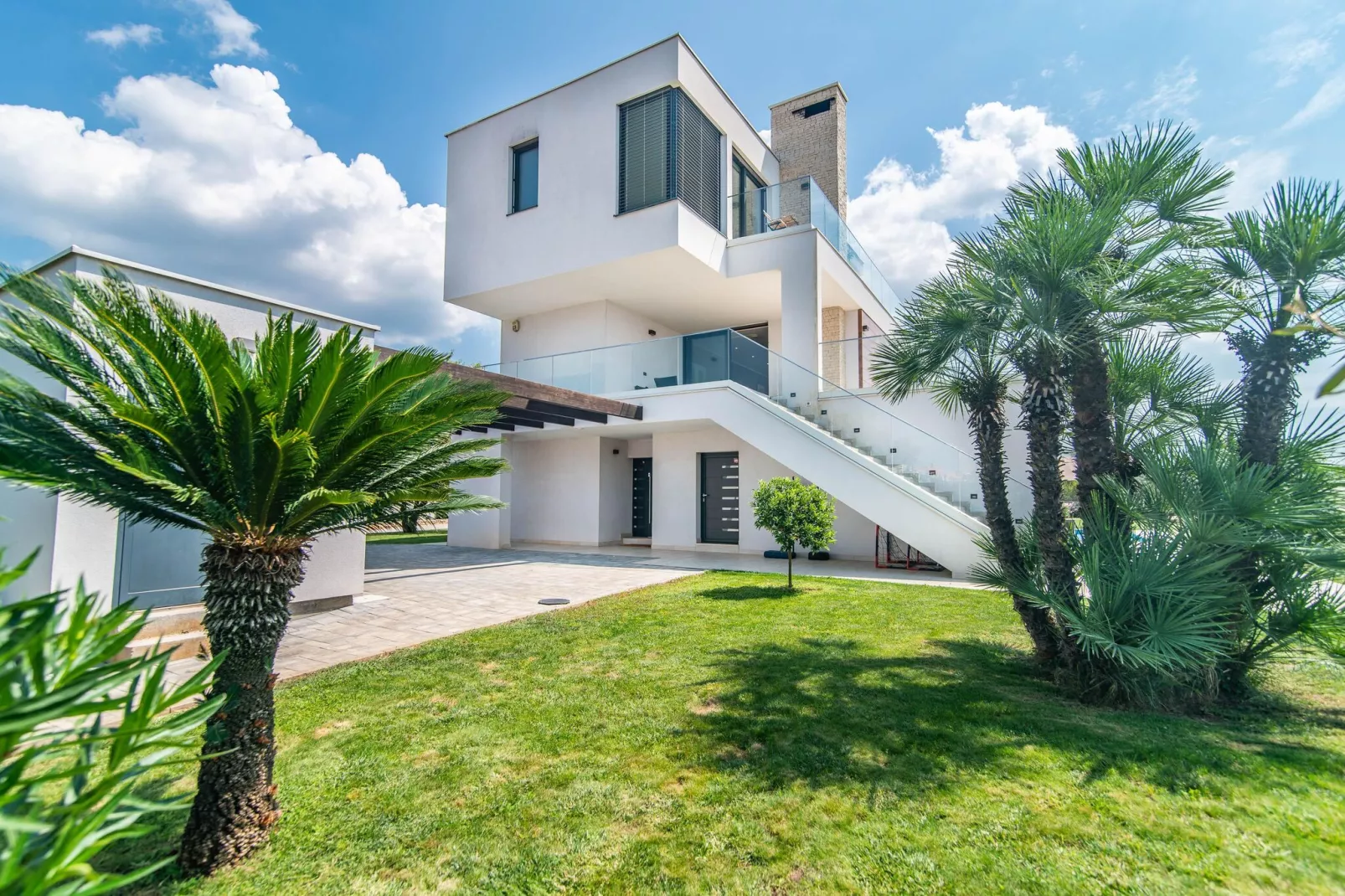 Villa Jacob-Exterior summer
