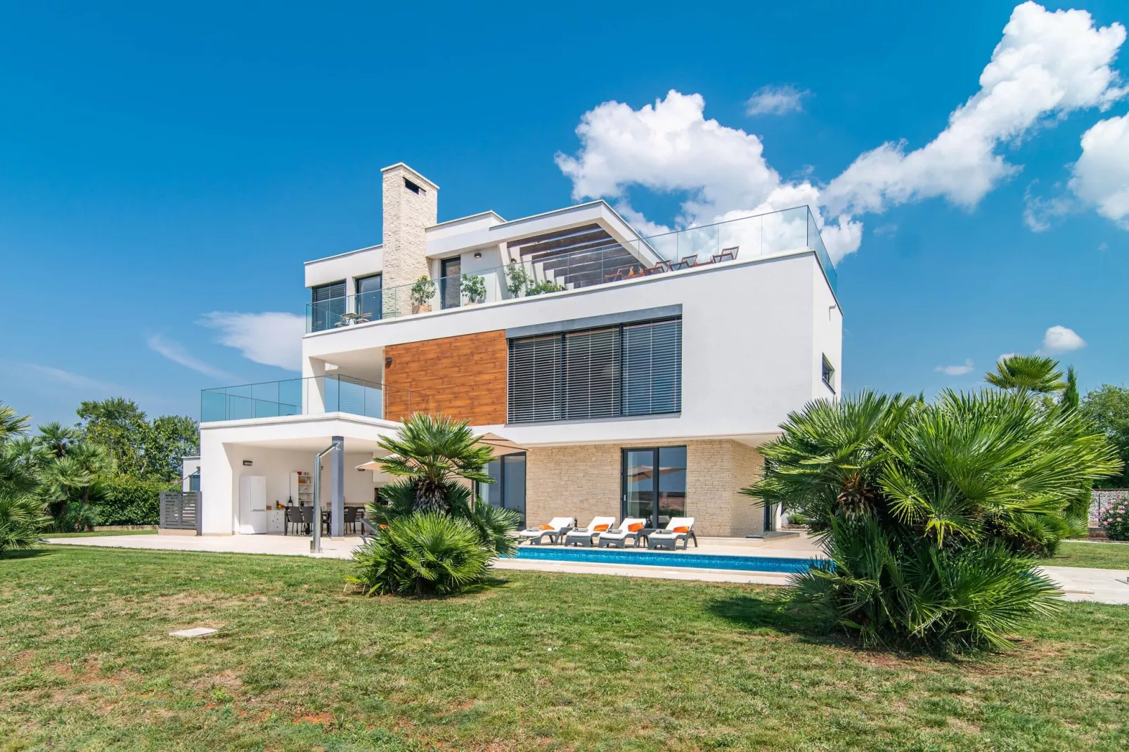 Villa Jacob-Exterior summer