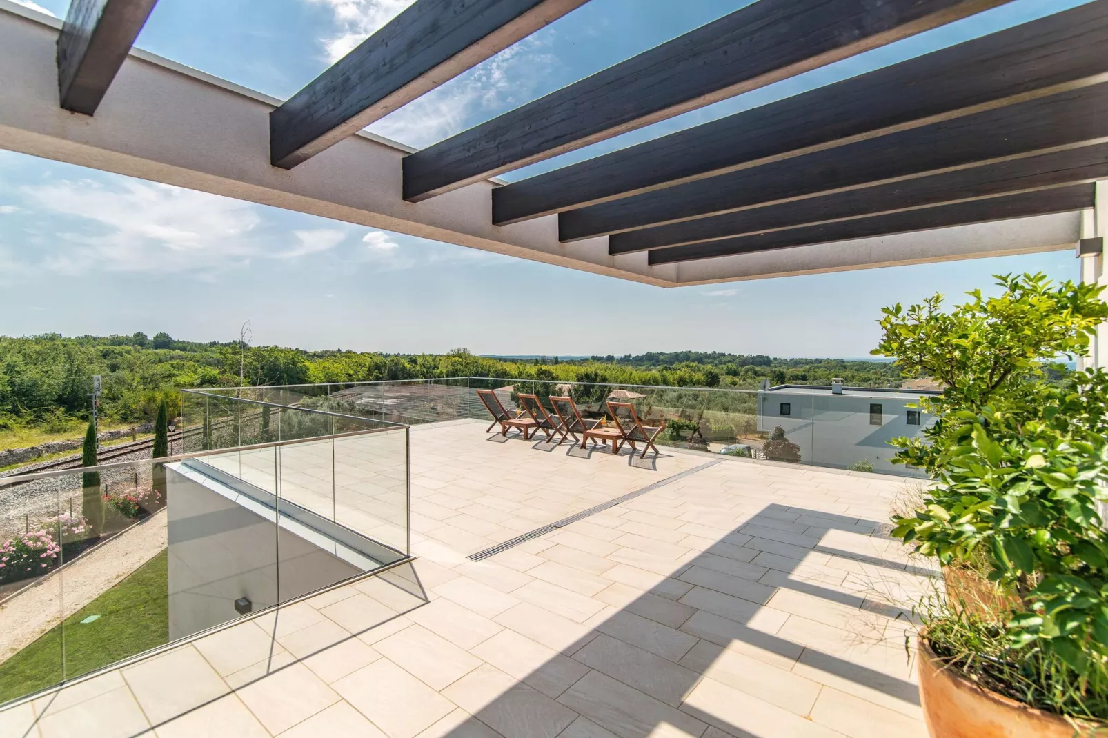 Villa Jacob-Terrace balcony