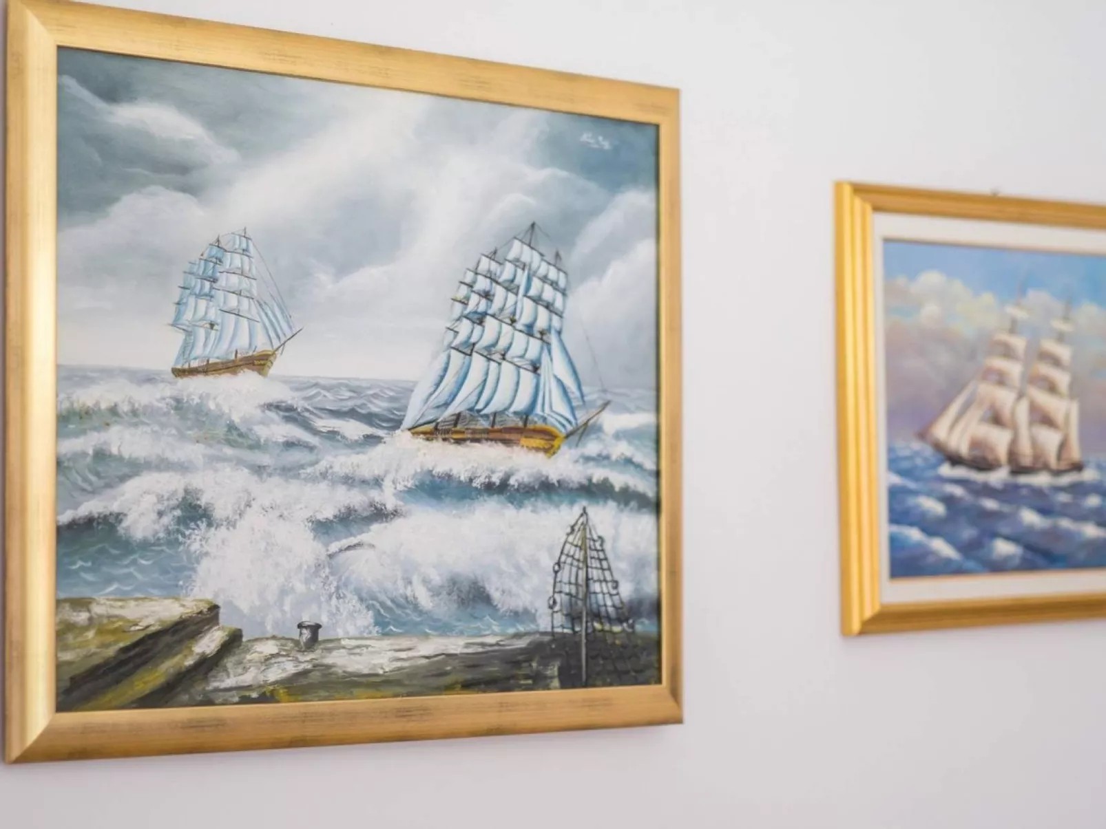 "Mela" mit Blick auf das Wasser - Image-tags.info