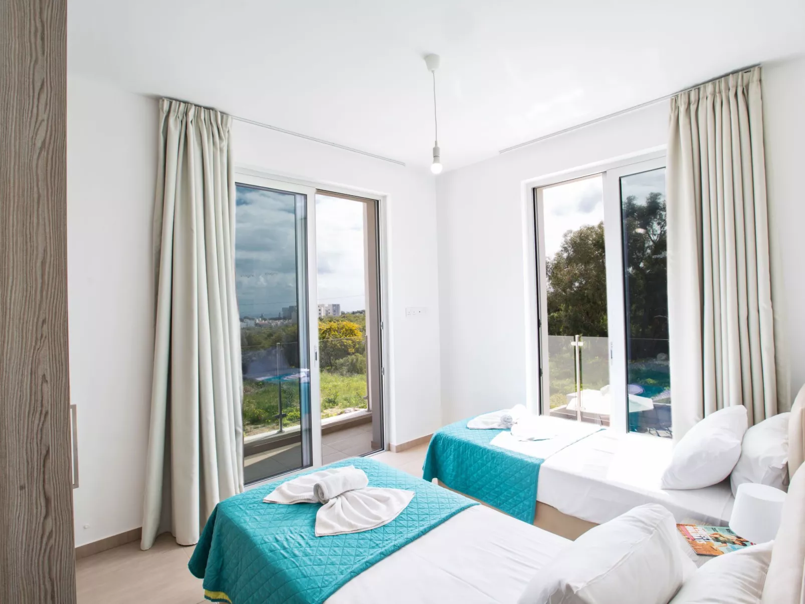 Schöne, topmoderne Ferienvilla auf Zypern - Image-tags.info