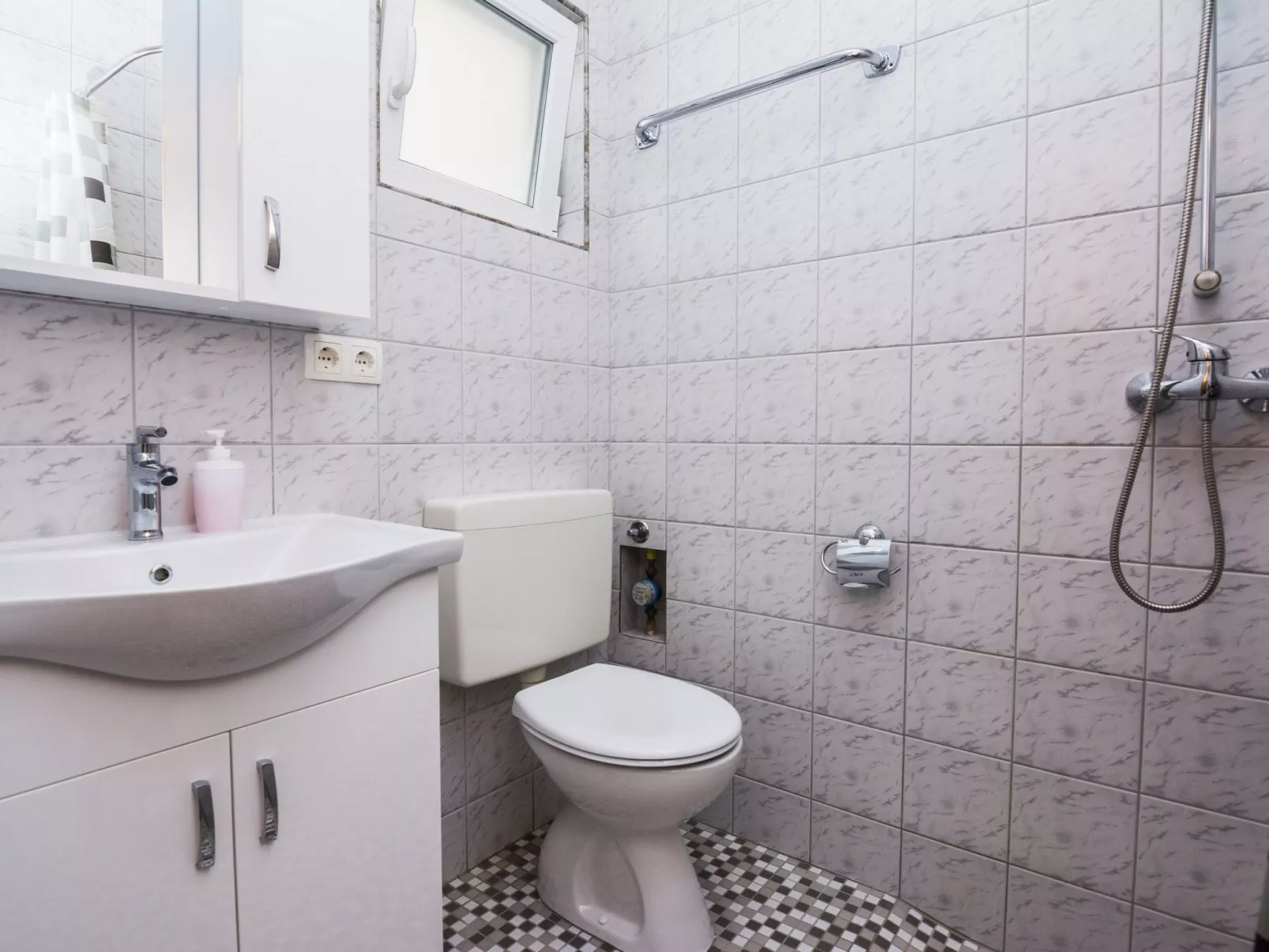 Apartment Skundric 1 - Image-tags.info