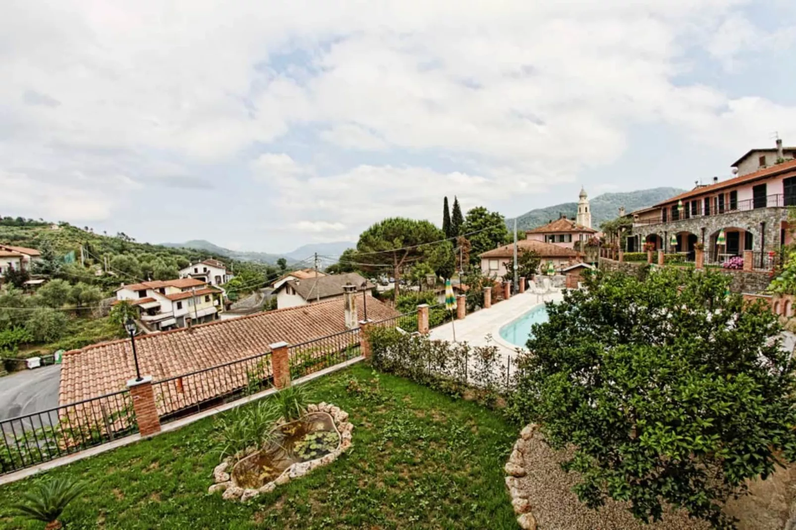 AGRITURISMO BORGO AMENO - TWO-ROOM APT 4 PAX BX4 B401 - Garten Sommer