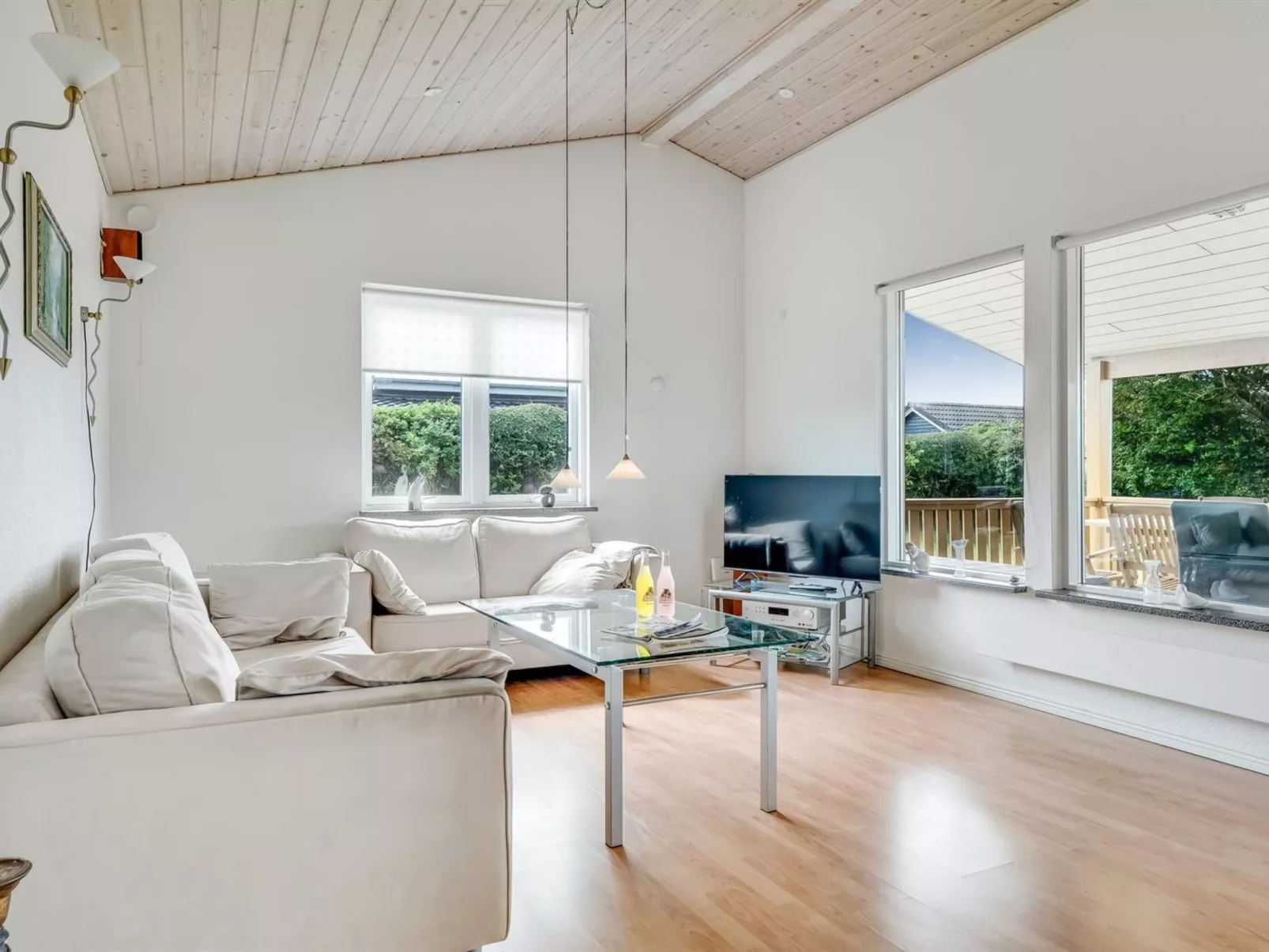 "Elnur" - 200m to the fjord - Dedans