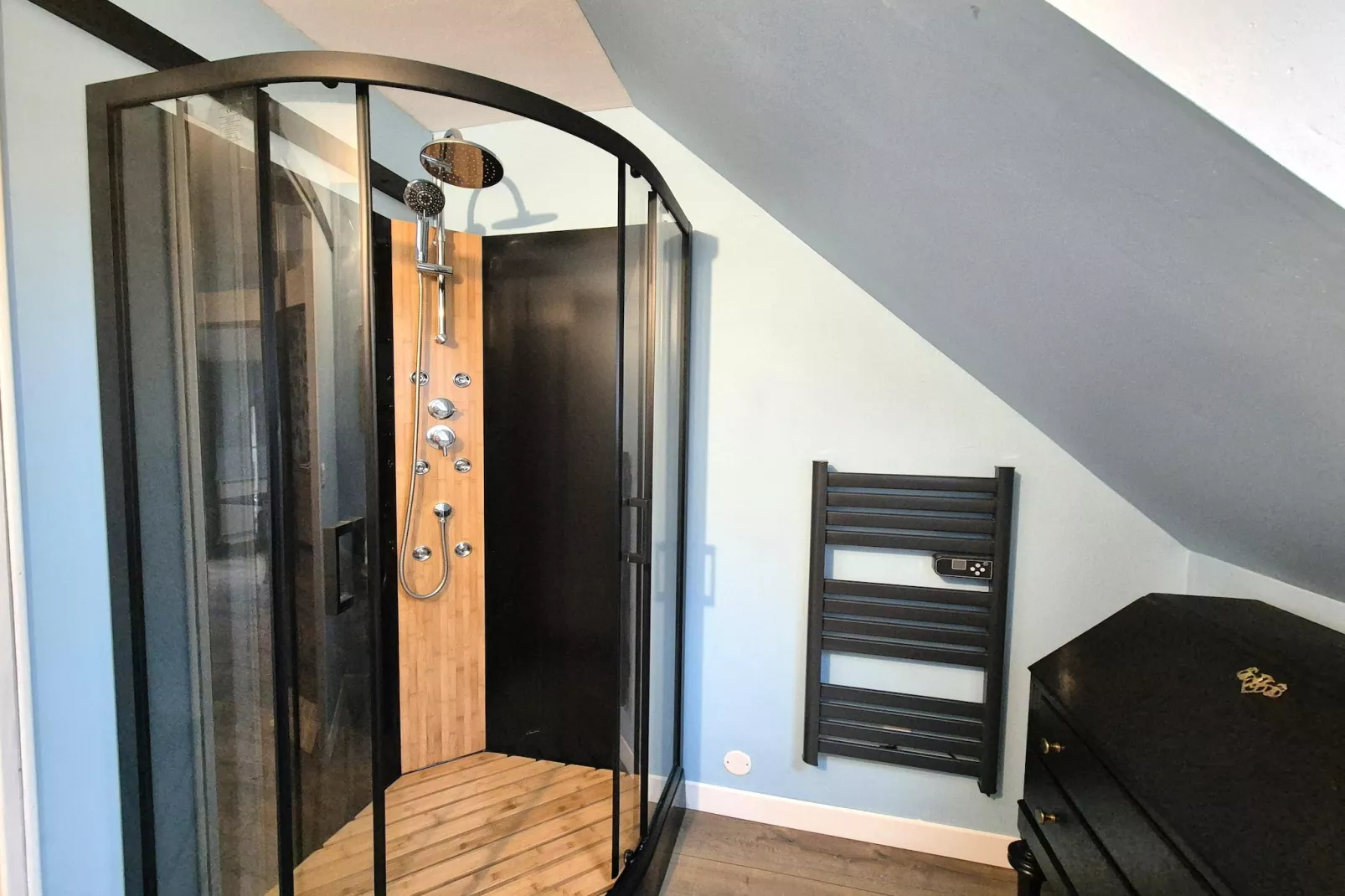 Studio au 1er étage - Badezimmer