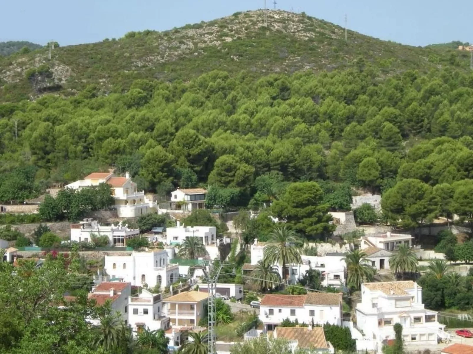 Villa im spanischen Stil mit großem Pool und ein - Image-tags.info