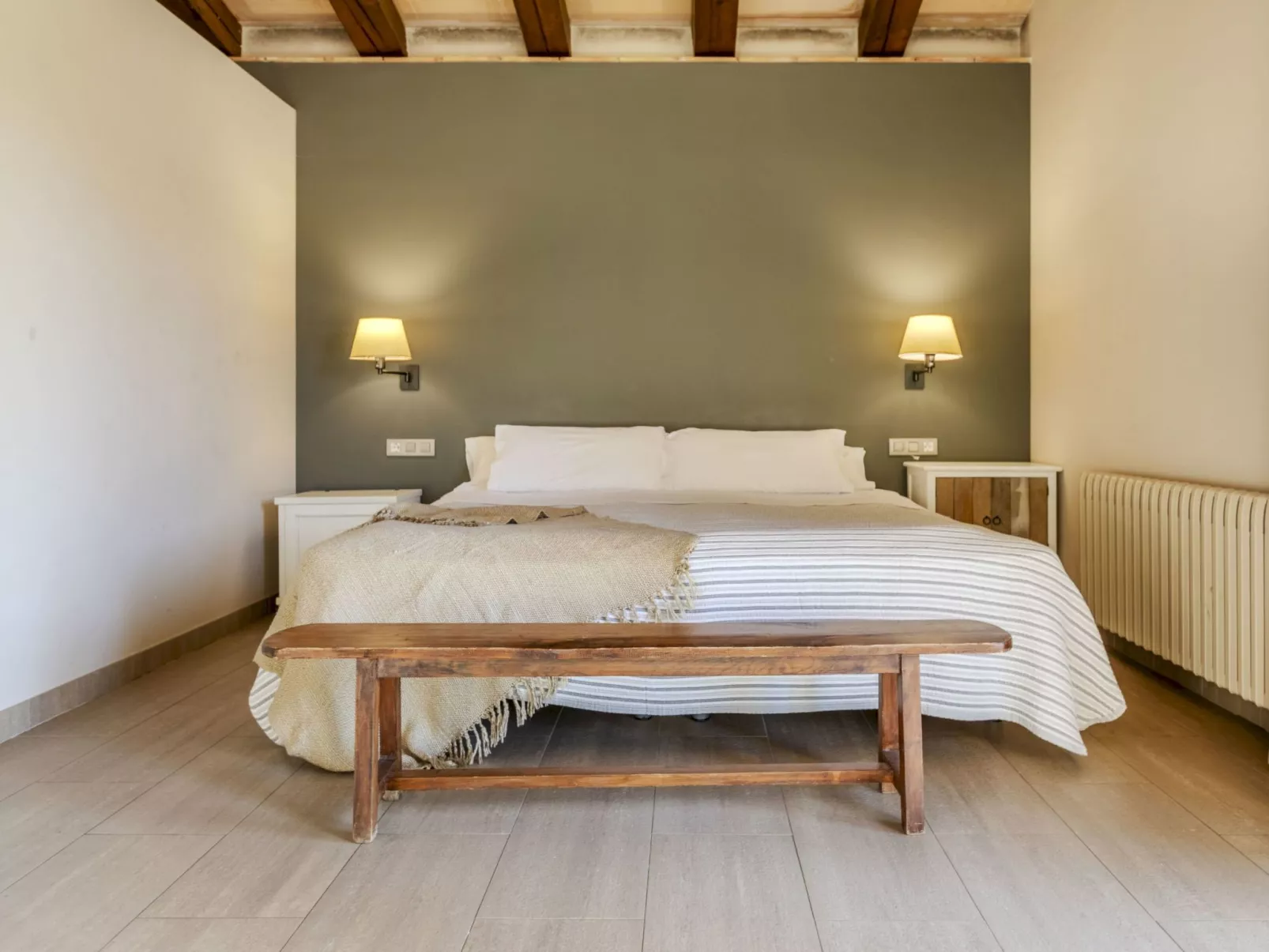 Mas Oliveres - Inside