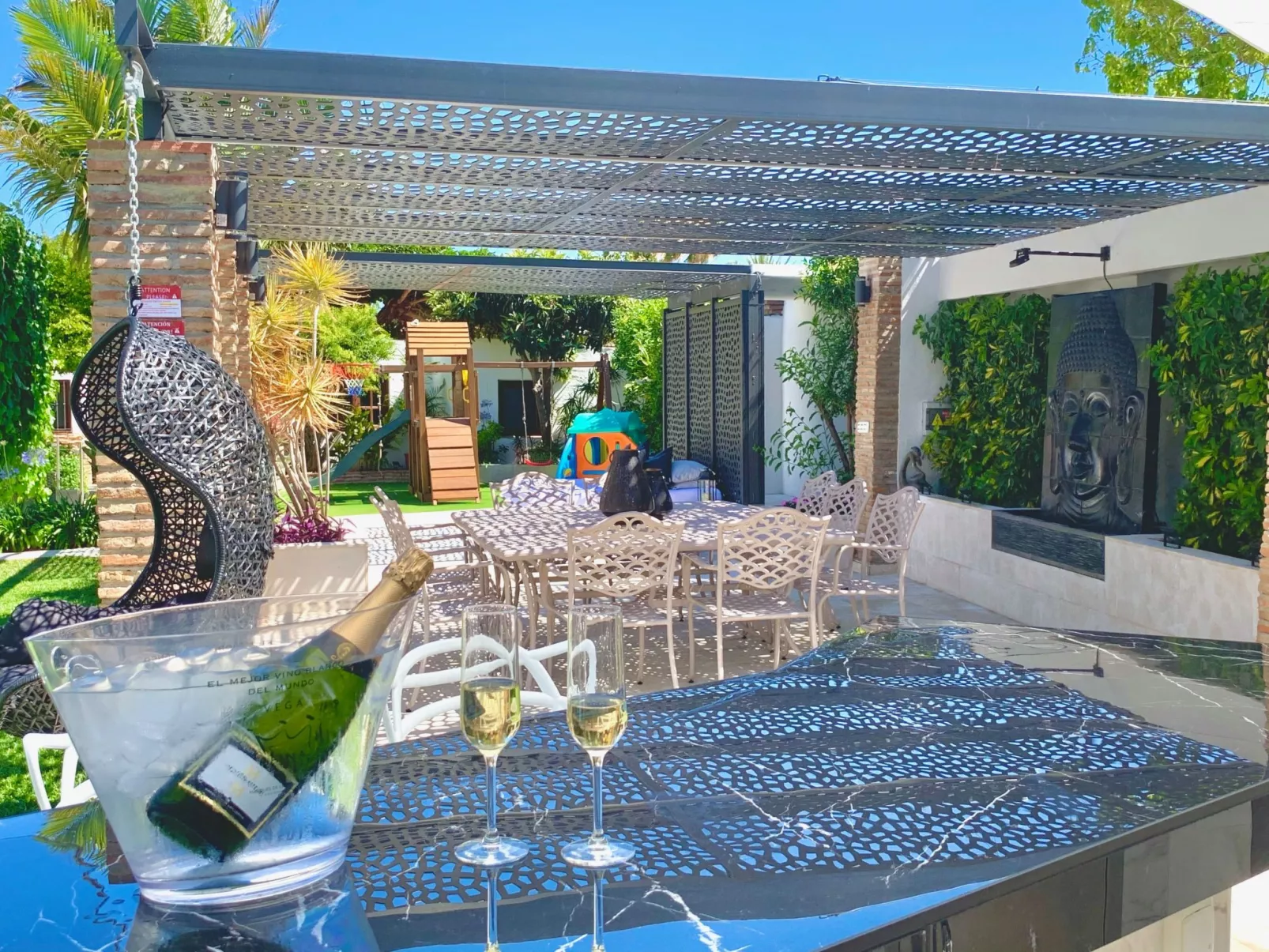 In der Nähe des Strandes, beheiztes Schwimmbad, Spielraum, Spielzimmer, etc - Draußen