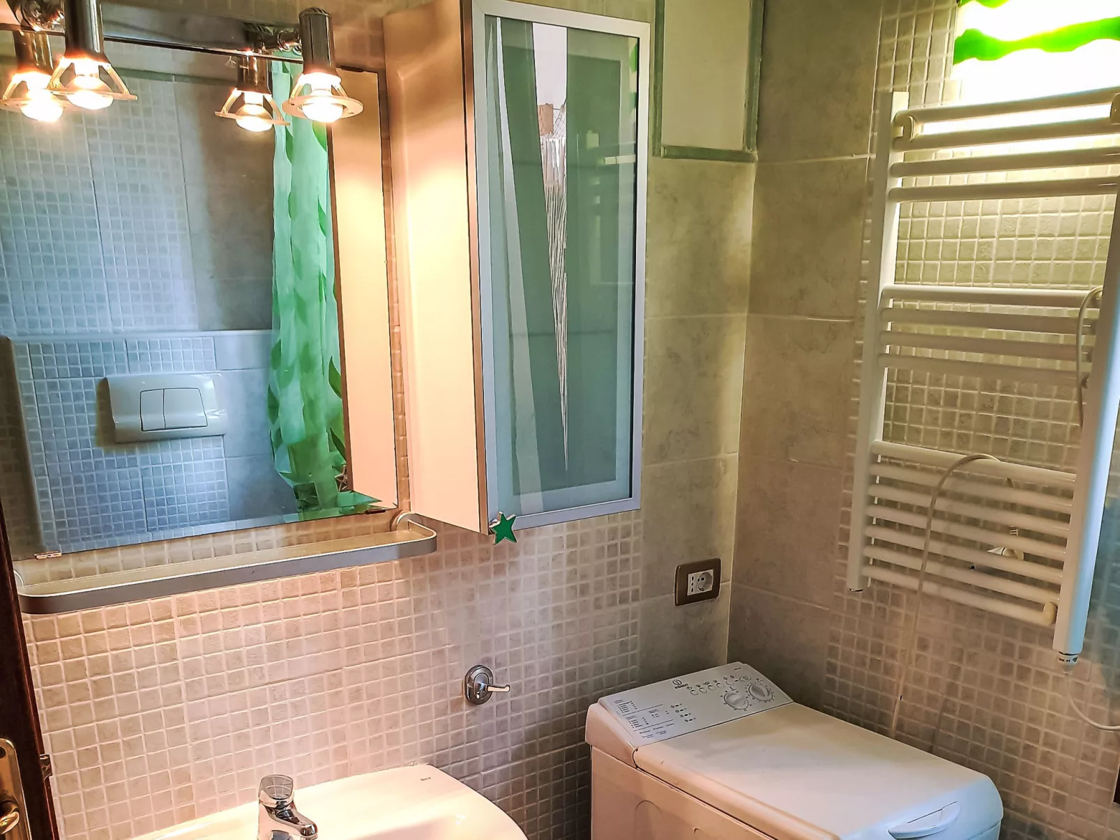 Irene, dolce brezza - Inside