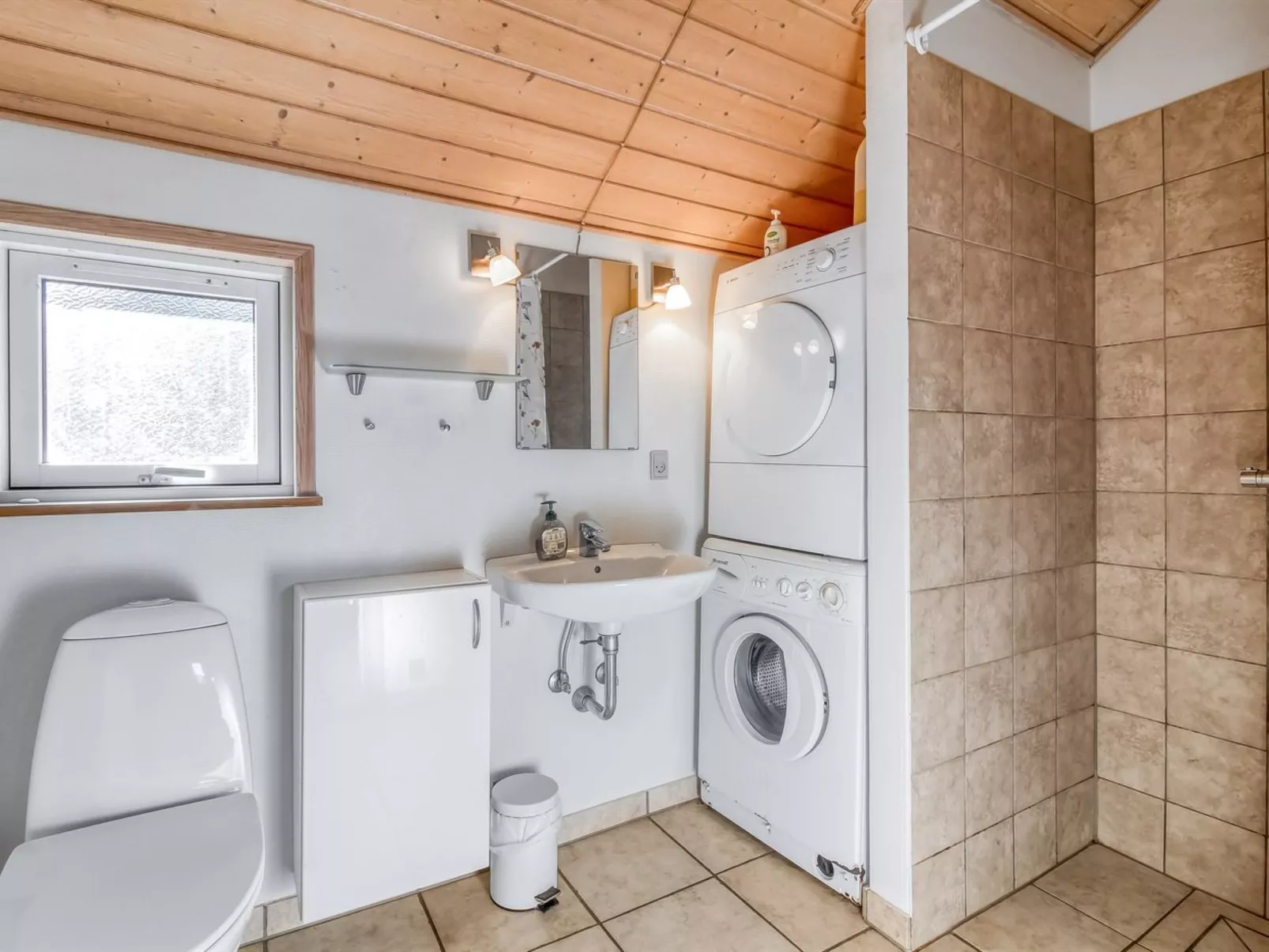 "Tonje" - 600m from the sea-Drinnen