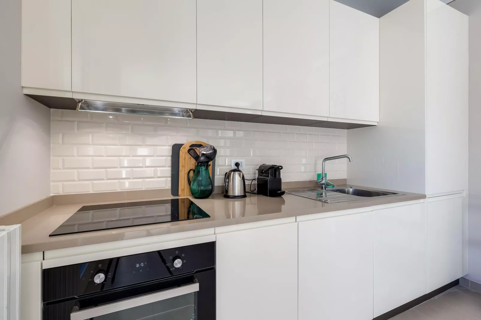 RESIDENCE PORTO LETIZIA - VILLAS-BILOCALE 4 PAX VISTA LAGO PLUS 8215 - V1LP4 - Küche