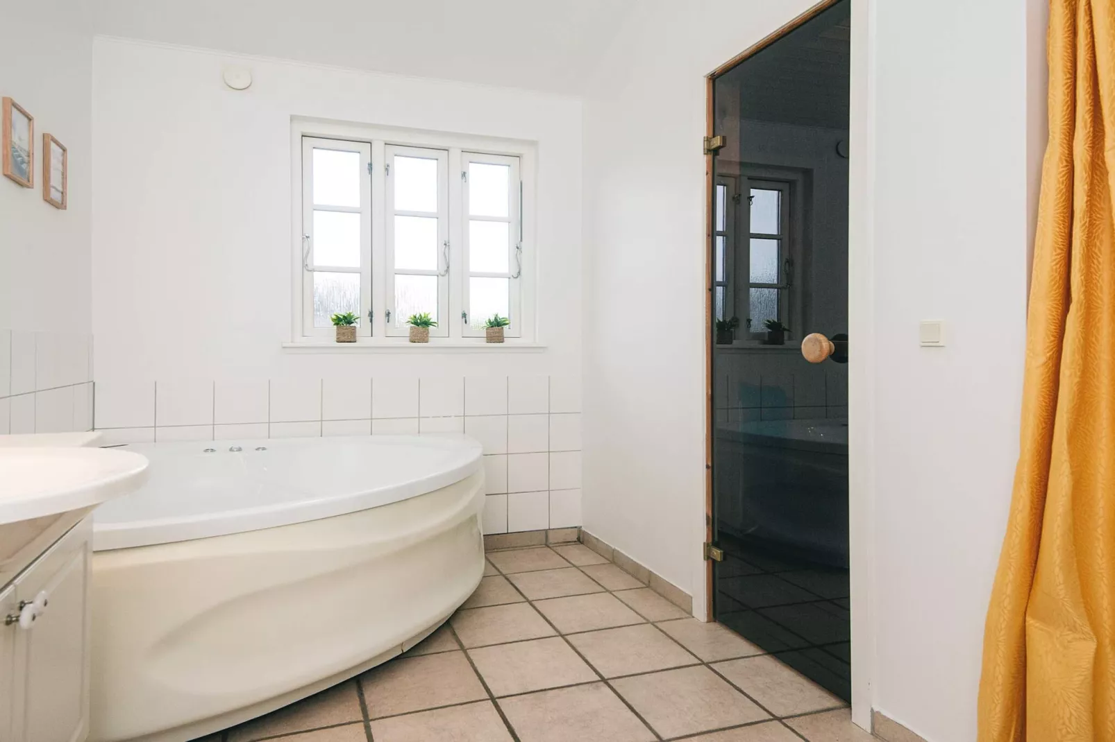 LØJT FERIECENTER-Innenbereich