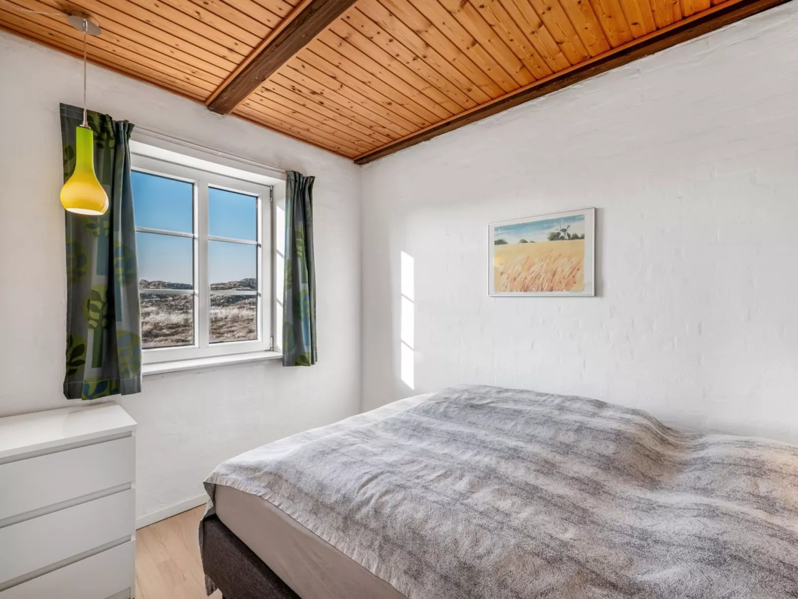 "Trugot" - 450m to the fjord-Inside