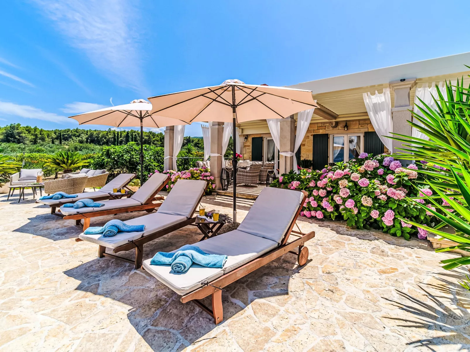 Villa Mutnik-Draußen