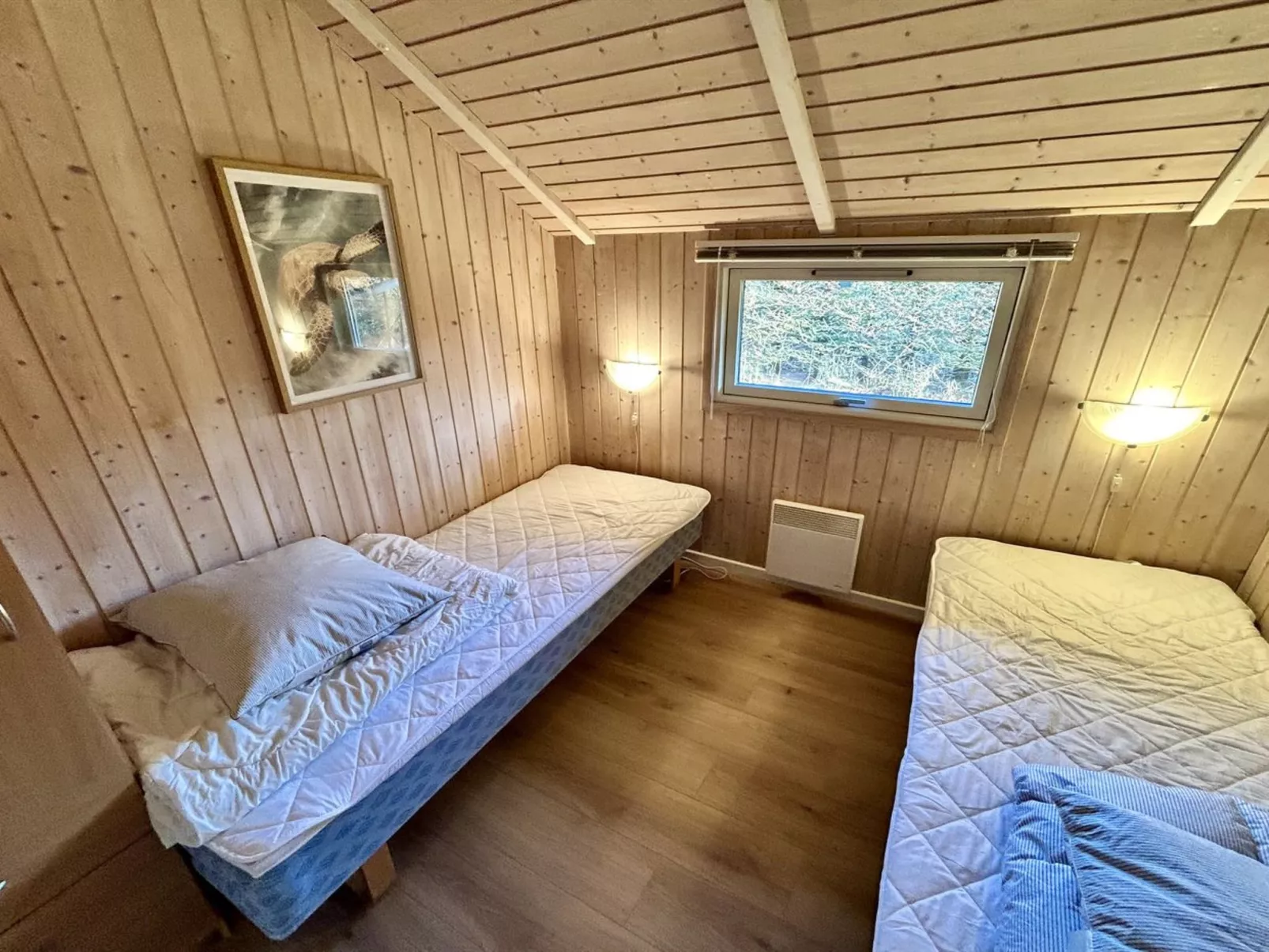 "Kalli" - 350m to the fjord-Drinnen