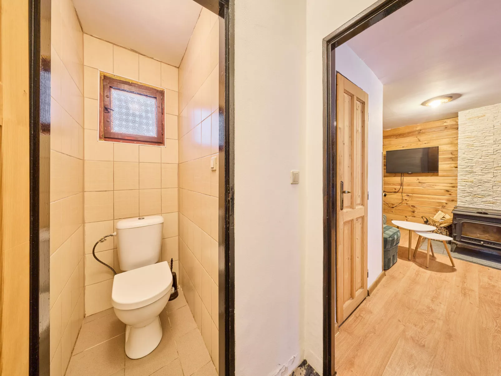 Chaloupka U lesa-Drinnen