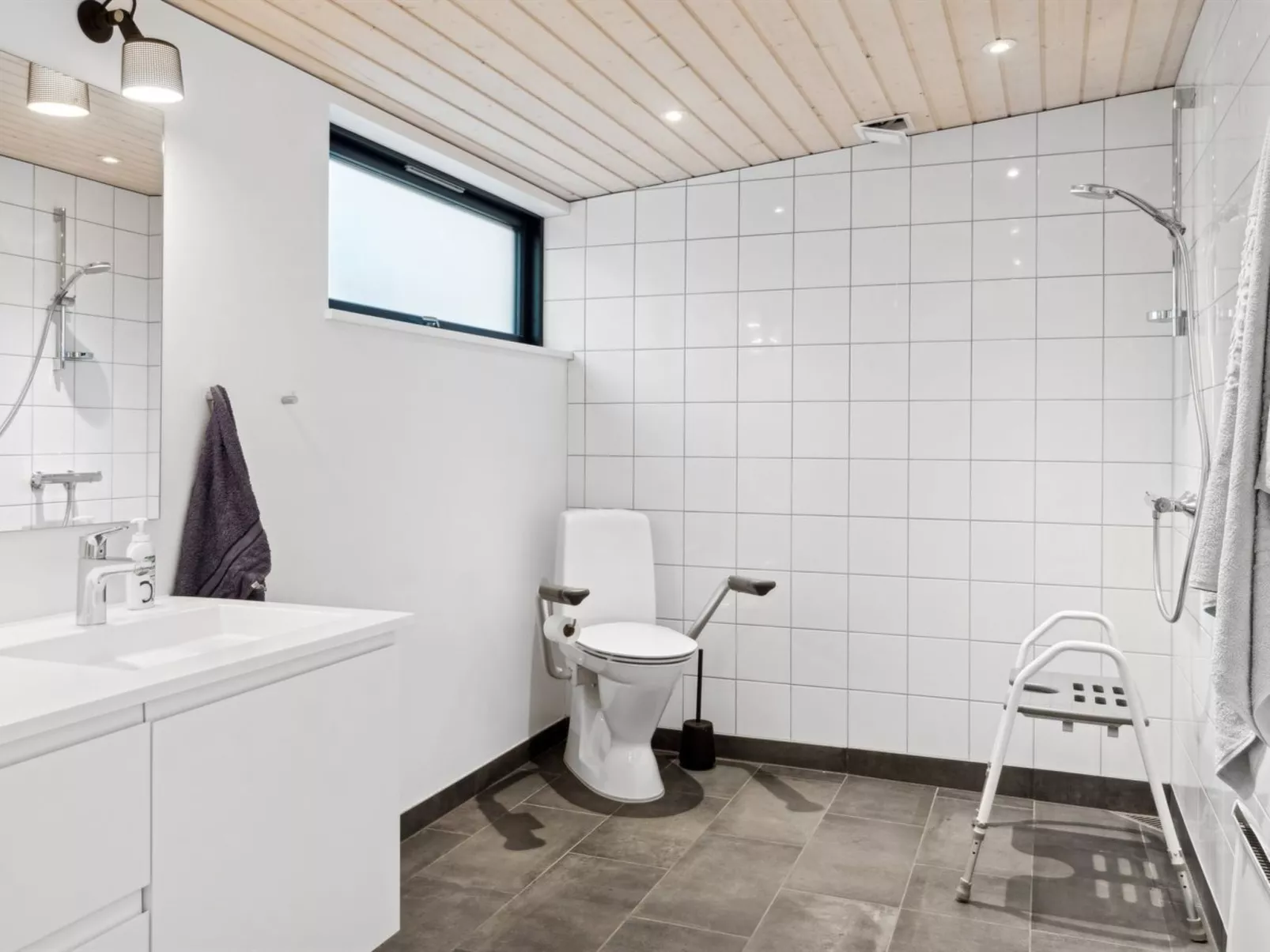 "Herlugh" - 10m from the sea - Drinnen