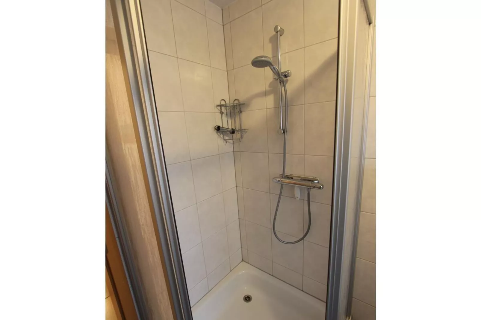 319172-Bathroom