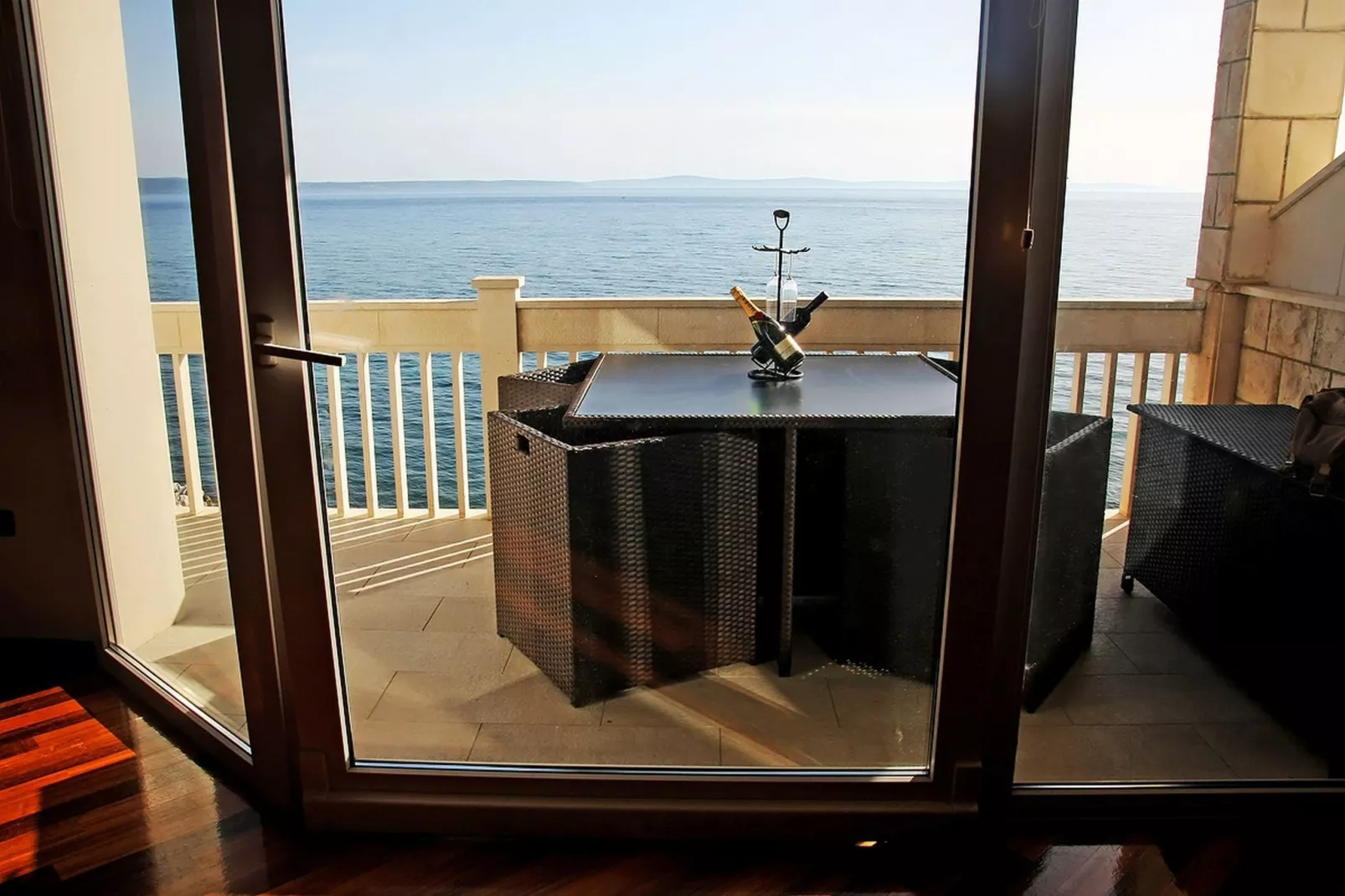 Luxury beach apartment-Exterior summer