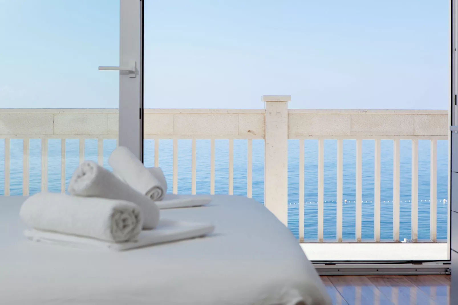Luxury beach apartment-Bedroom