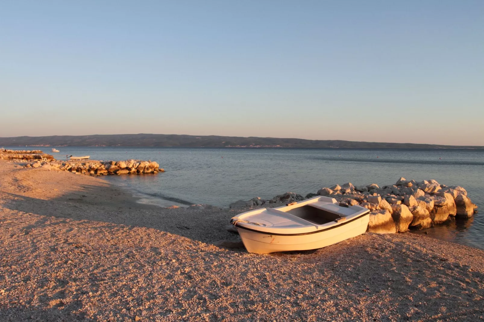 Luxury beach apartment-Areas summer 20km