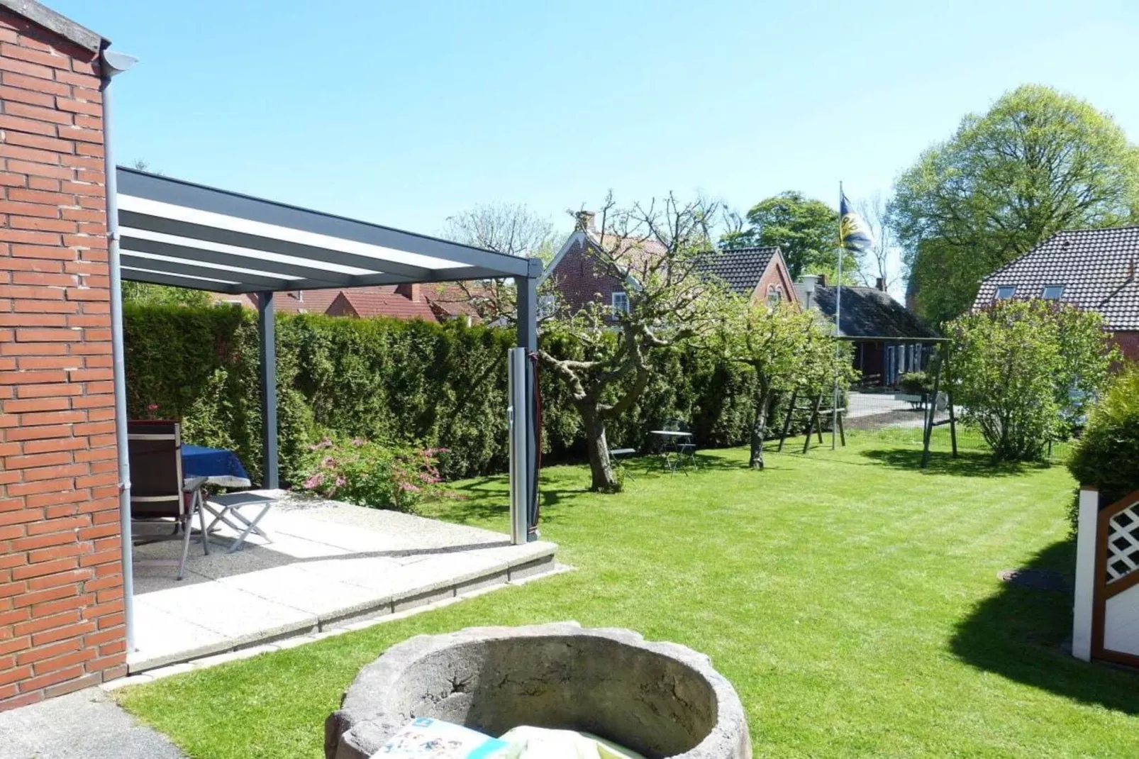 134769-Jardins en été