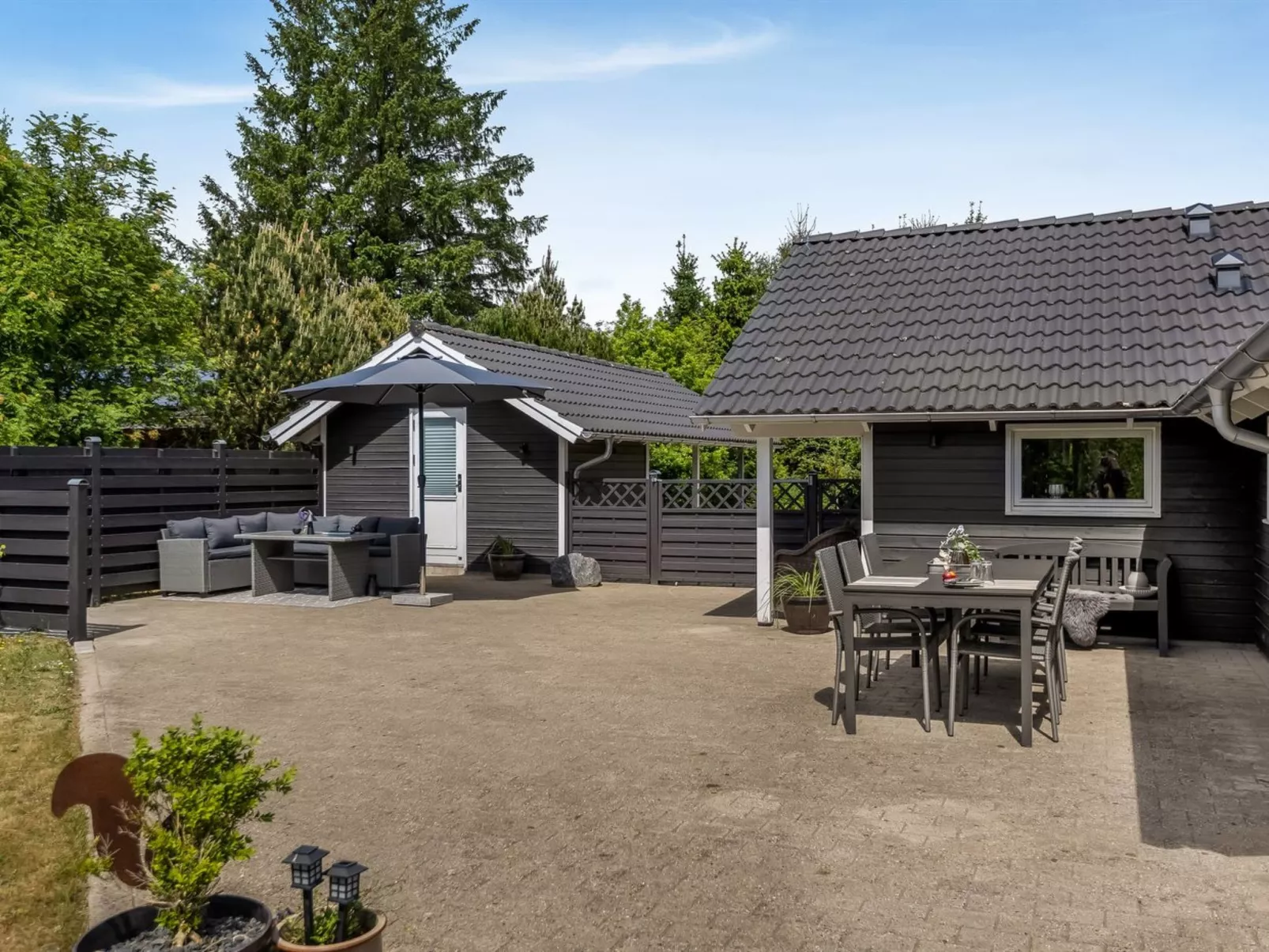 "Truels" - 30km from the sea-Draußen