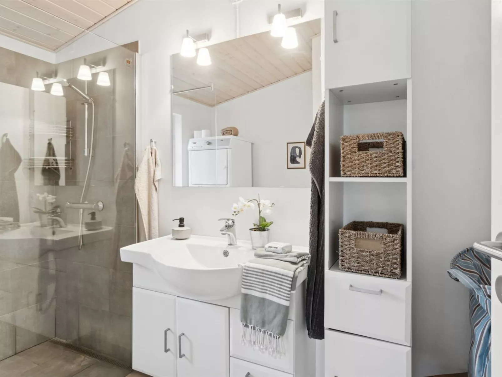 "Erikke" - 575m from the sea-Inside