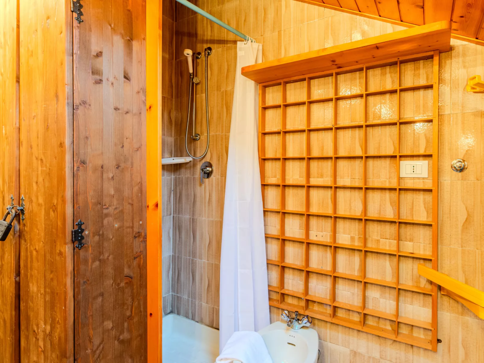 Mansarda Pineta-Drinnen