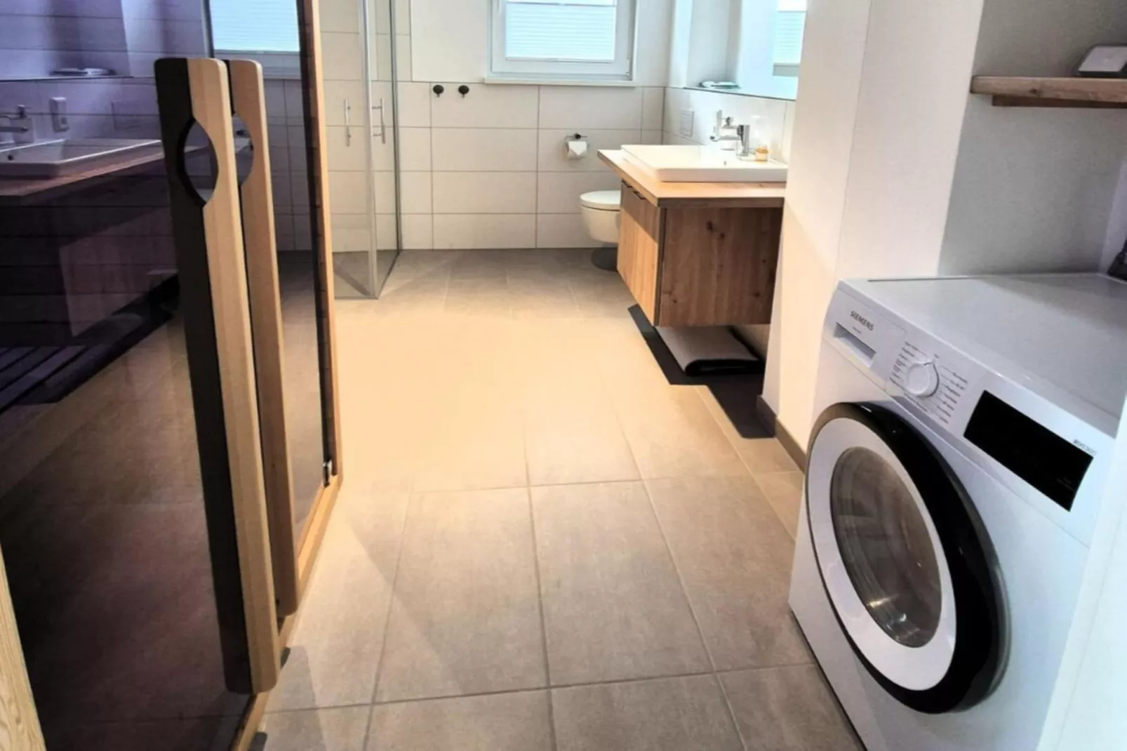 NEW ADD 1 SZ/4 P- Winterberg Appartement 21141 Penthouse-Badezimmer