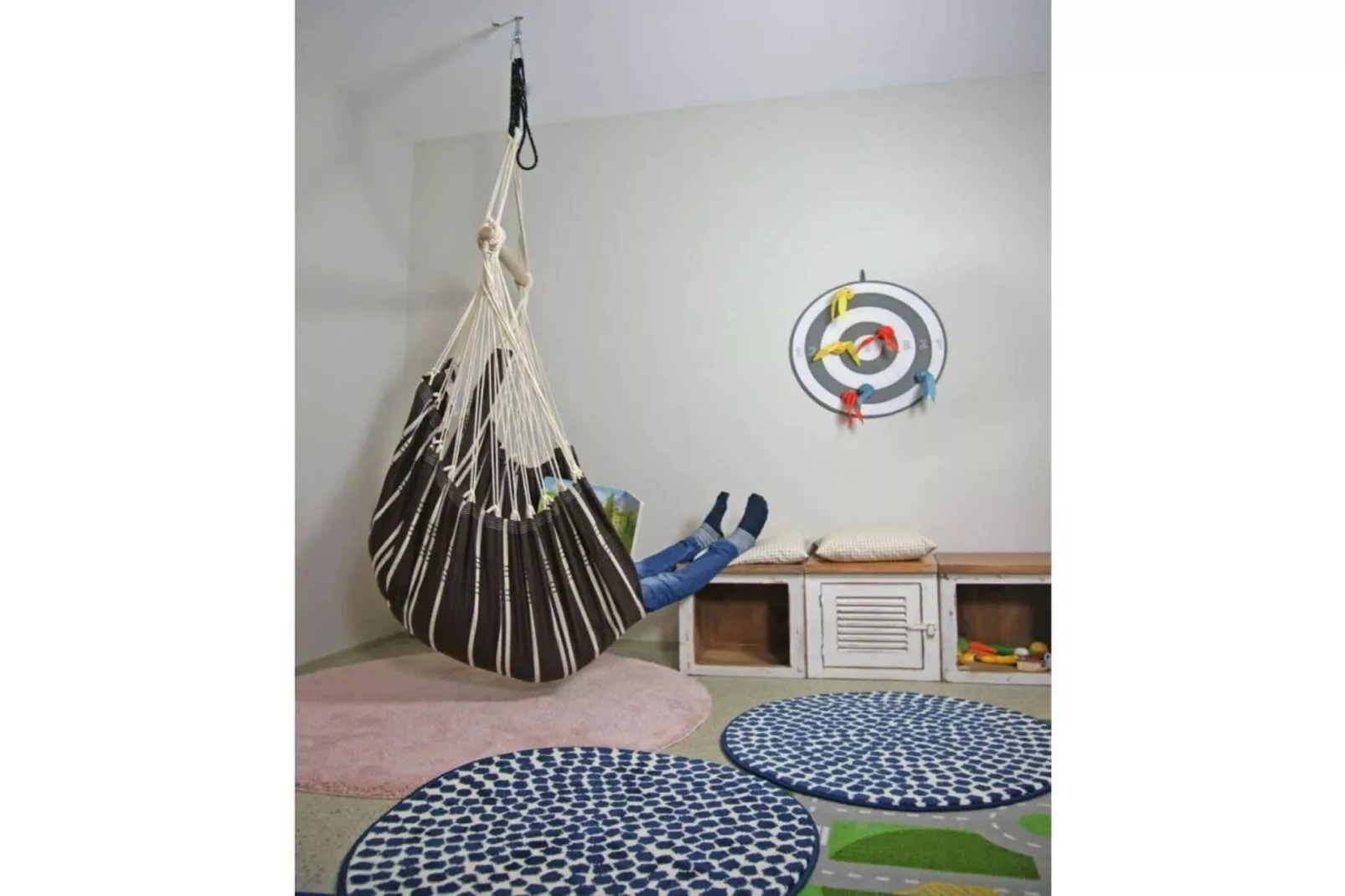 252858-Recreation room