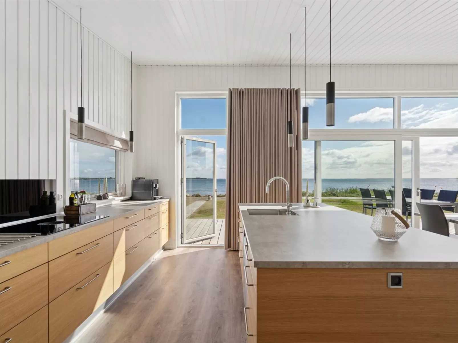 "Eljas" - 10m from the sea-Inside