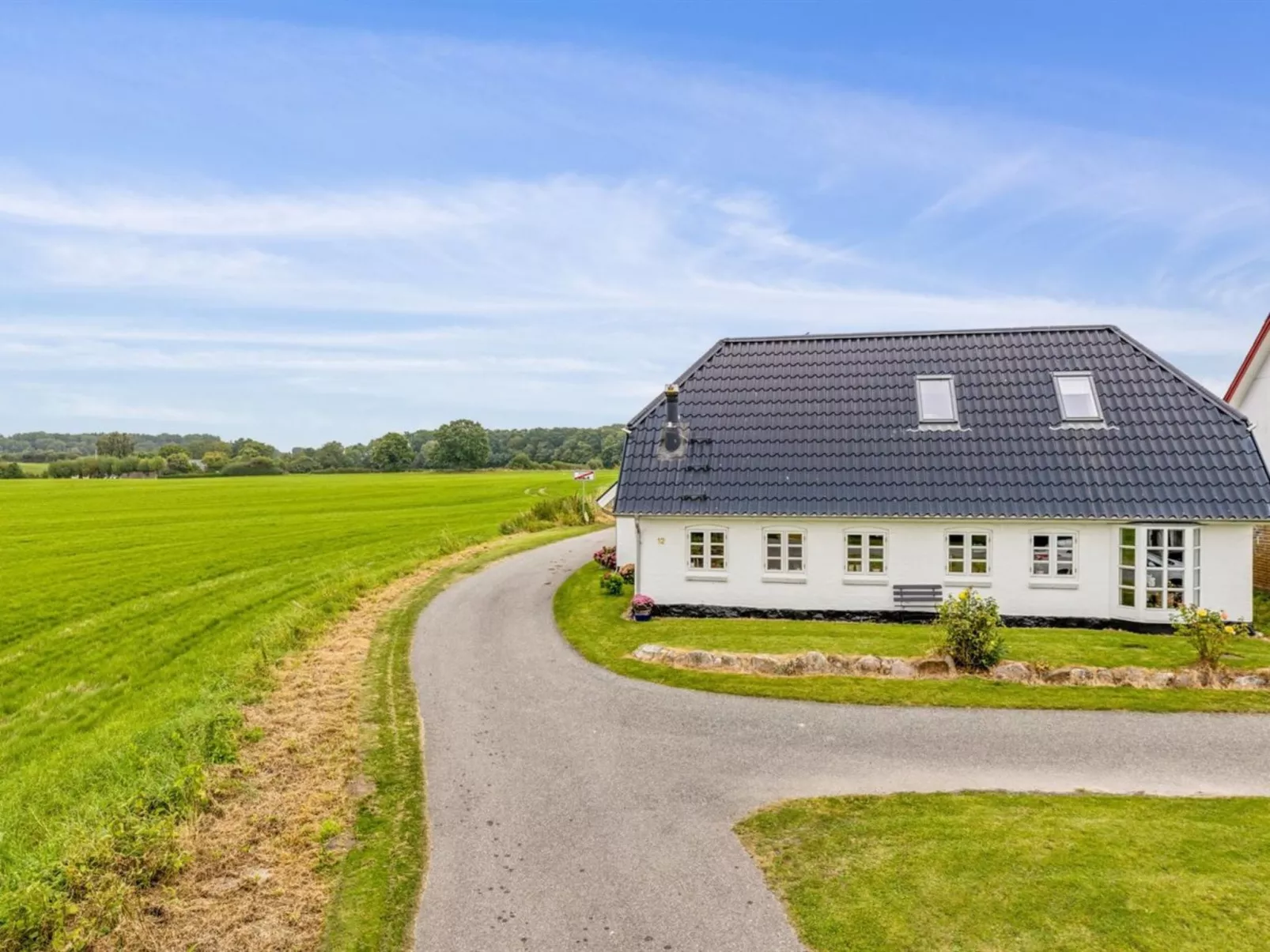 "Yorik" - 1.6km from the sea-Outside