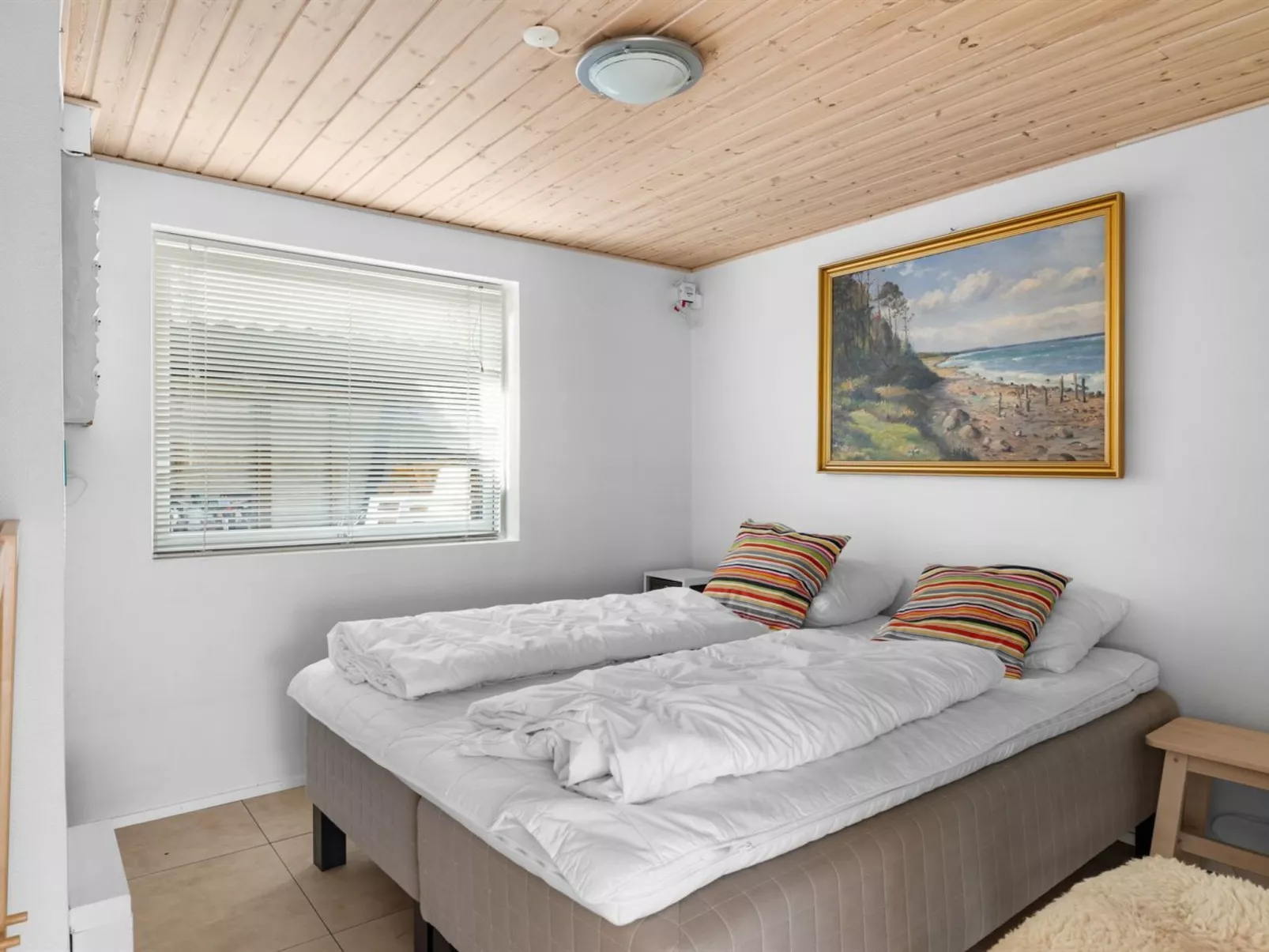 "Yngvy" - 10m from the sea-Drinnen