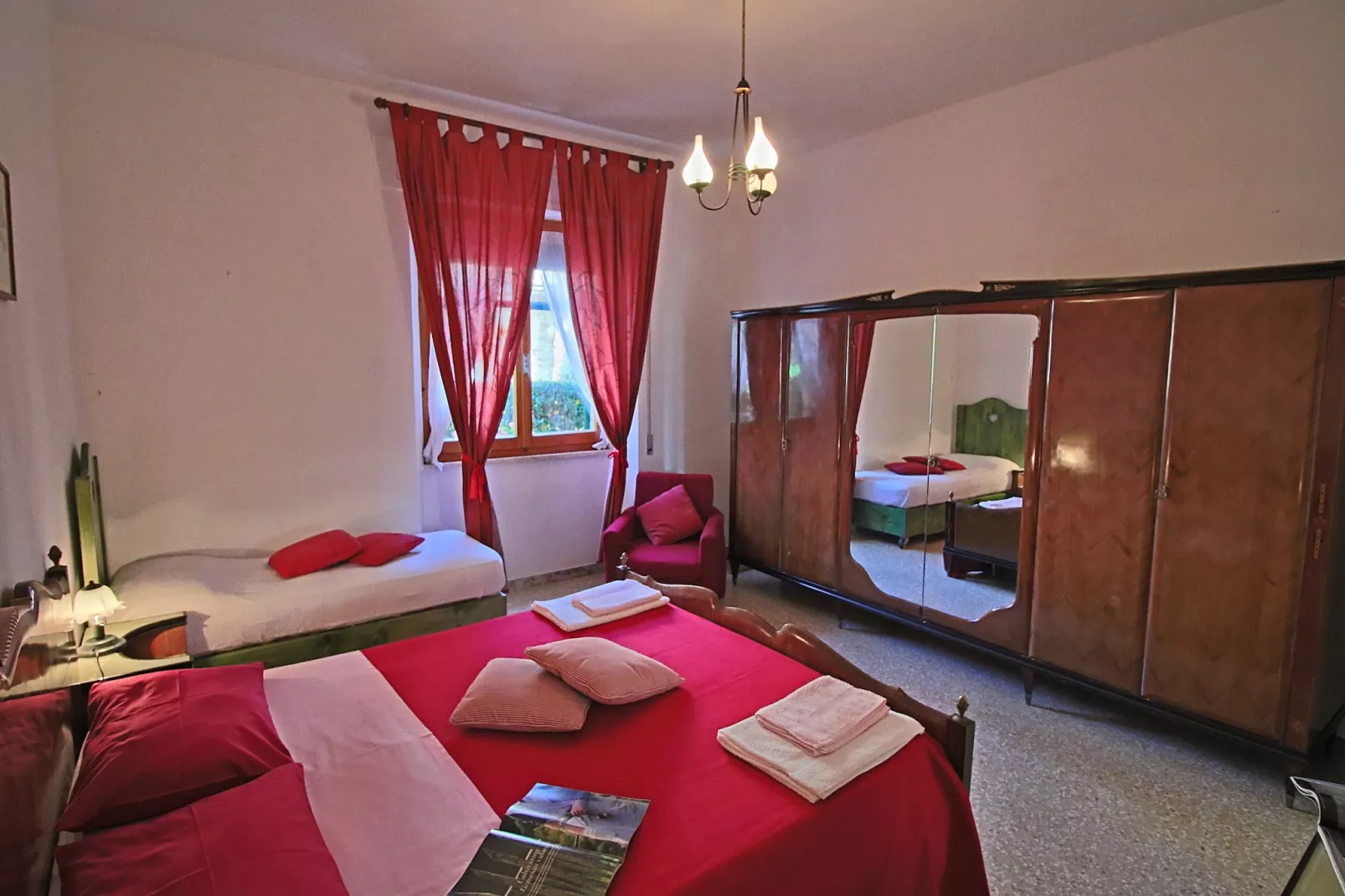 Villa Arianna-Schlafzimmer