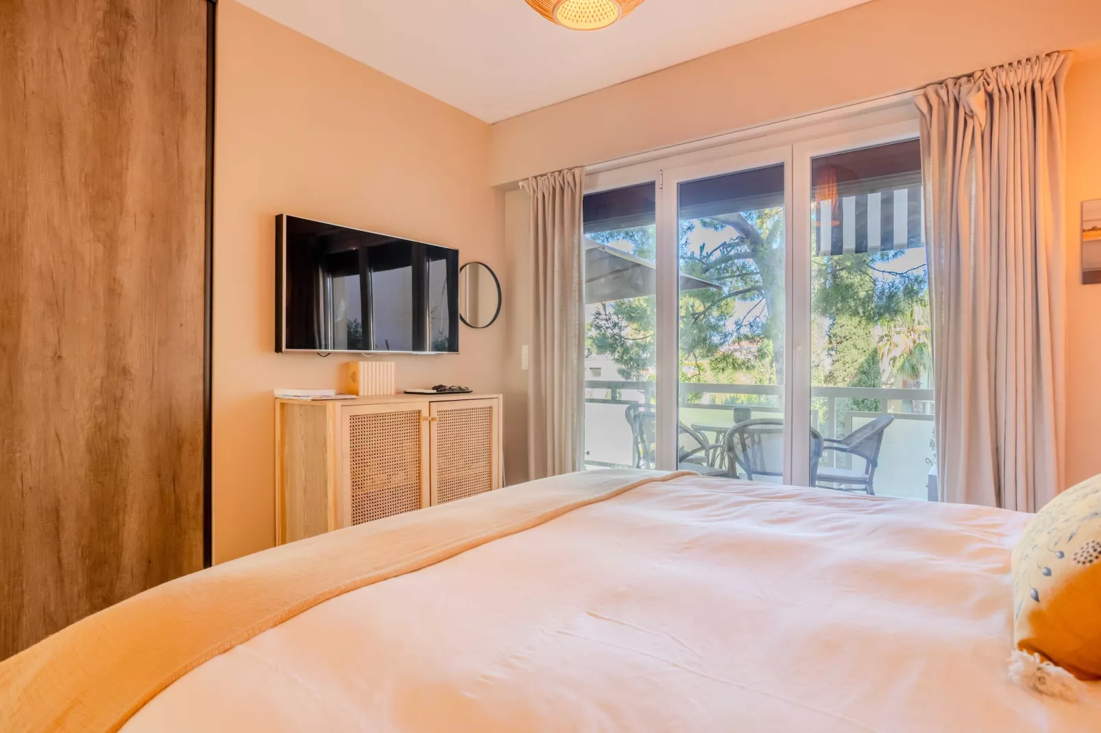 MB-2-PINS-M-Untagged