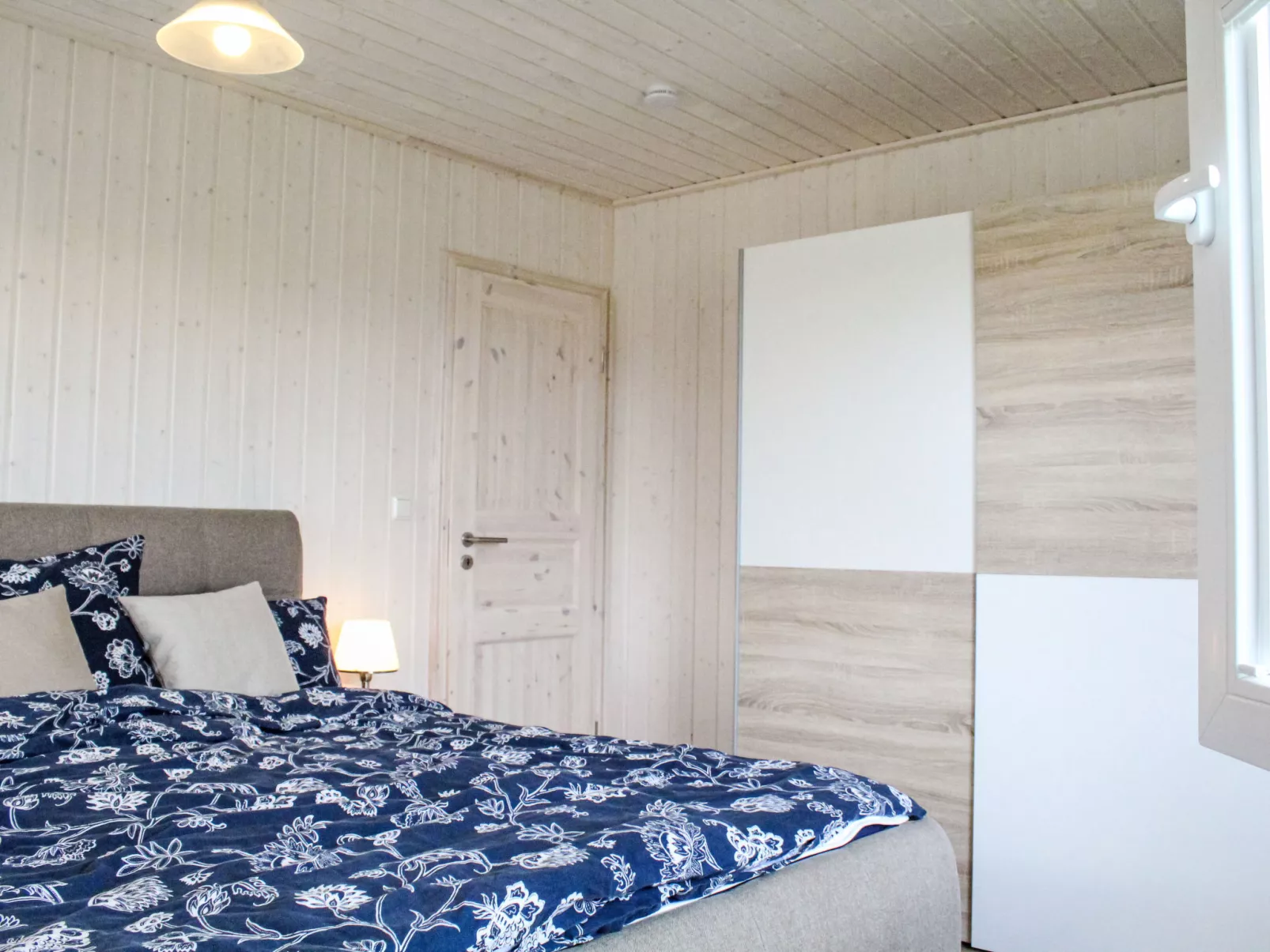 Ferienhaus am Wasser-Drinnen