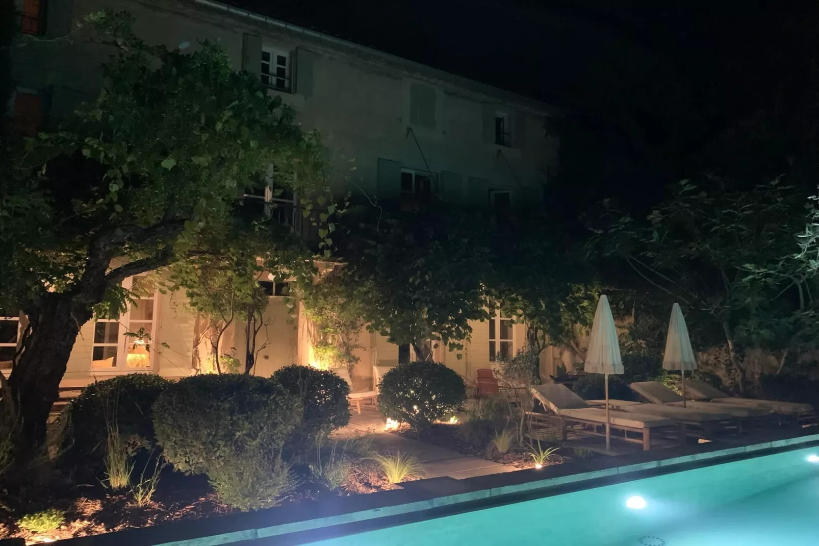 Mas Maillane demeure du XVIIIe entièrement rénové-Swimming pool