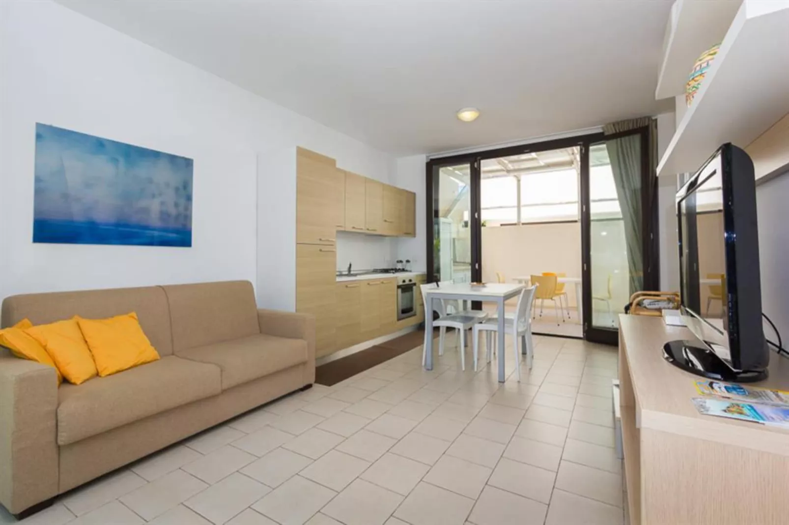 KAMENA RESIDENCE APARTMENT / APARTMENT 2 BEDROOMS-Wohnzimmer