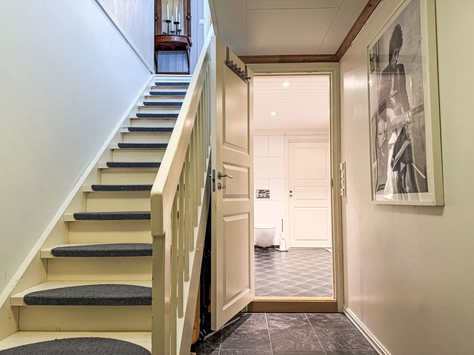 Høyanger Panorama - Inside