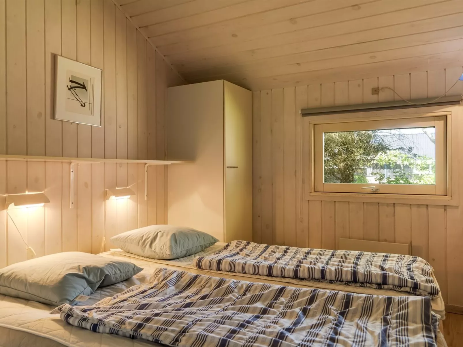 "Annvy" - 875m from the sea - Inside