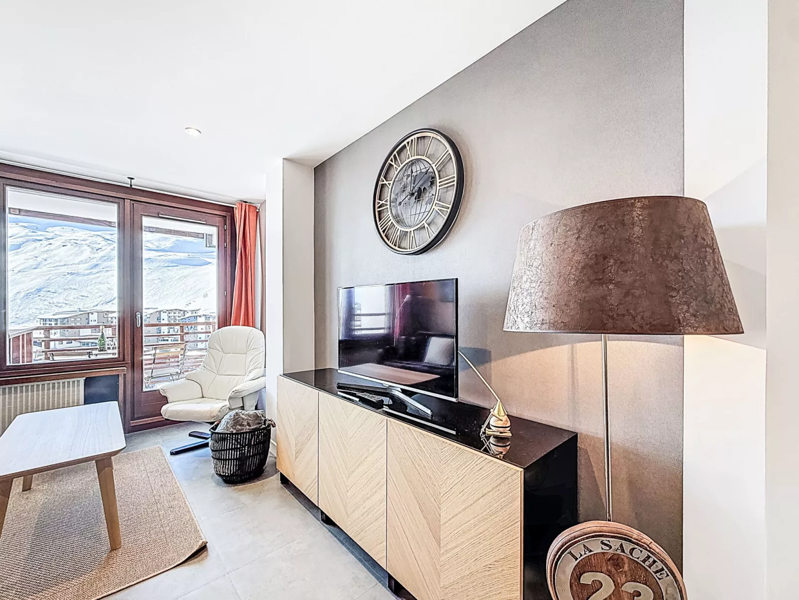 Le Curling B (Val Claret) - Dedans