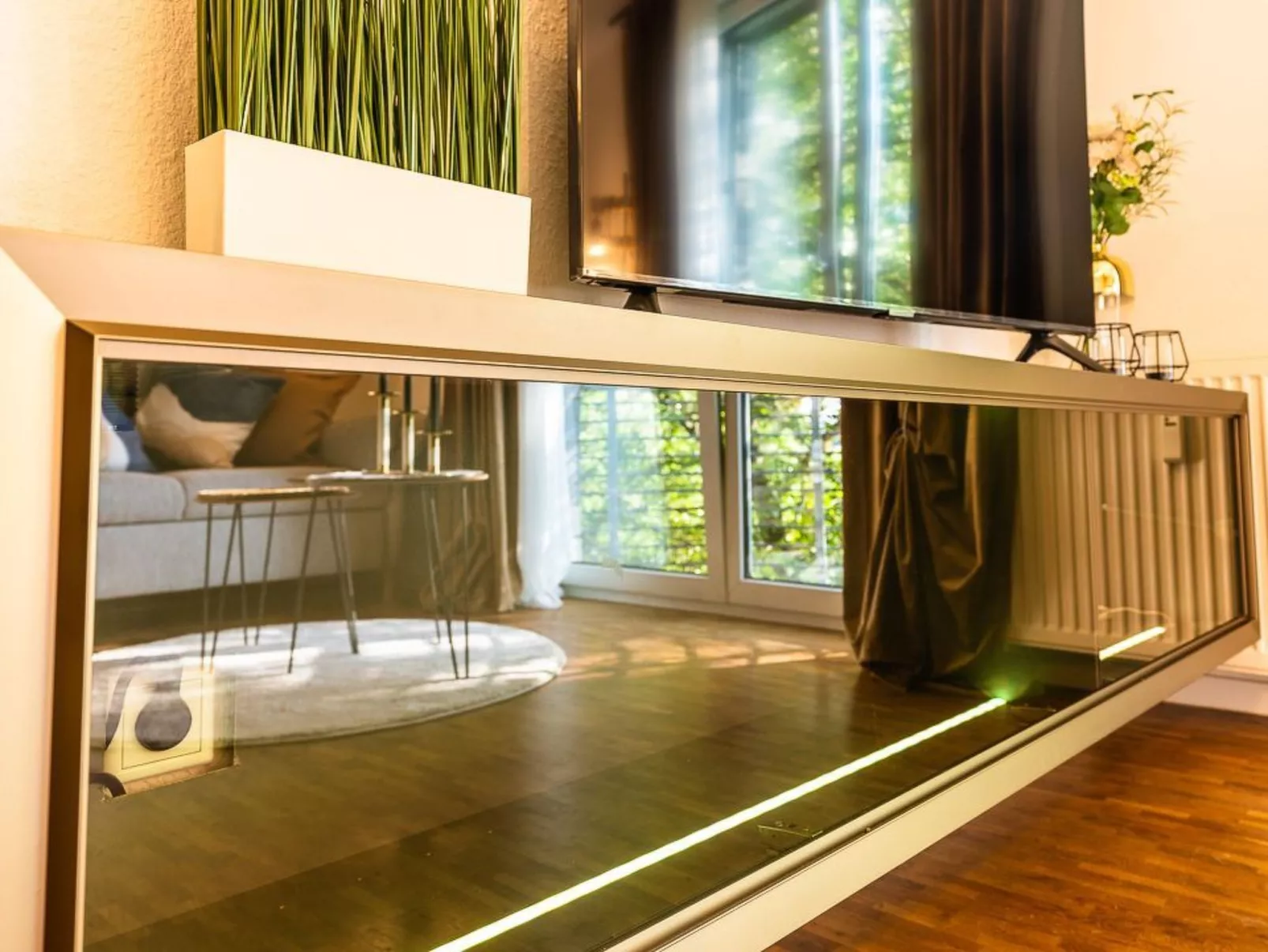 Black Mirror - Image-tags.info