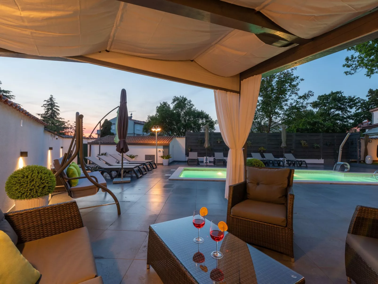 Haus Garden - Dehors