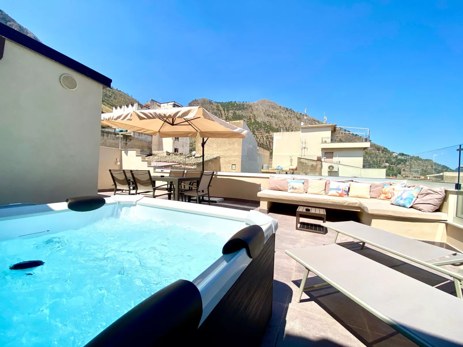 GS Urlaub del Golfo Haus mit Jacuzzi - Image-tags.info