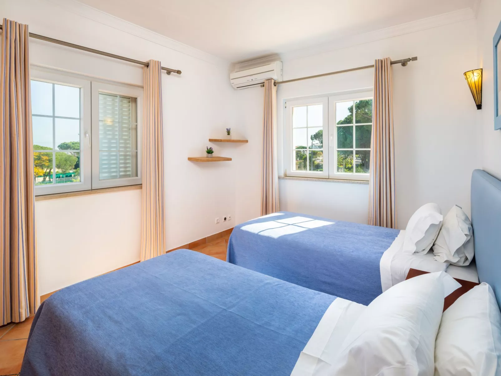 4-Schlafzimmer-Villa, Garten, Pool, Strand - Image-tags.info