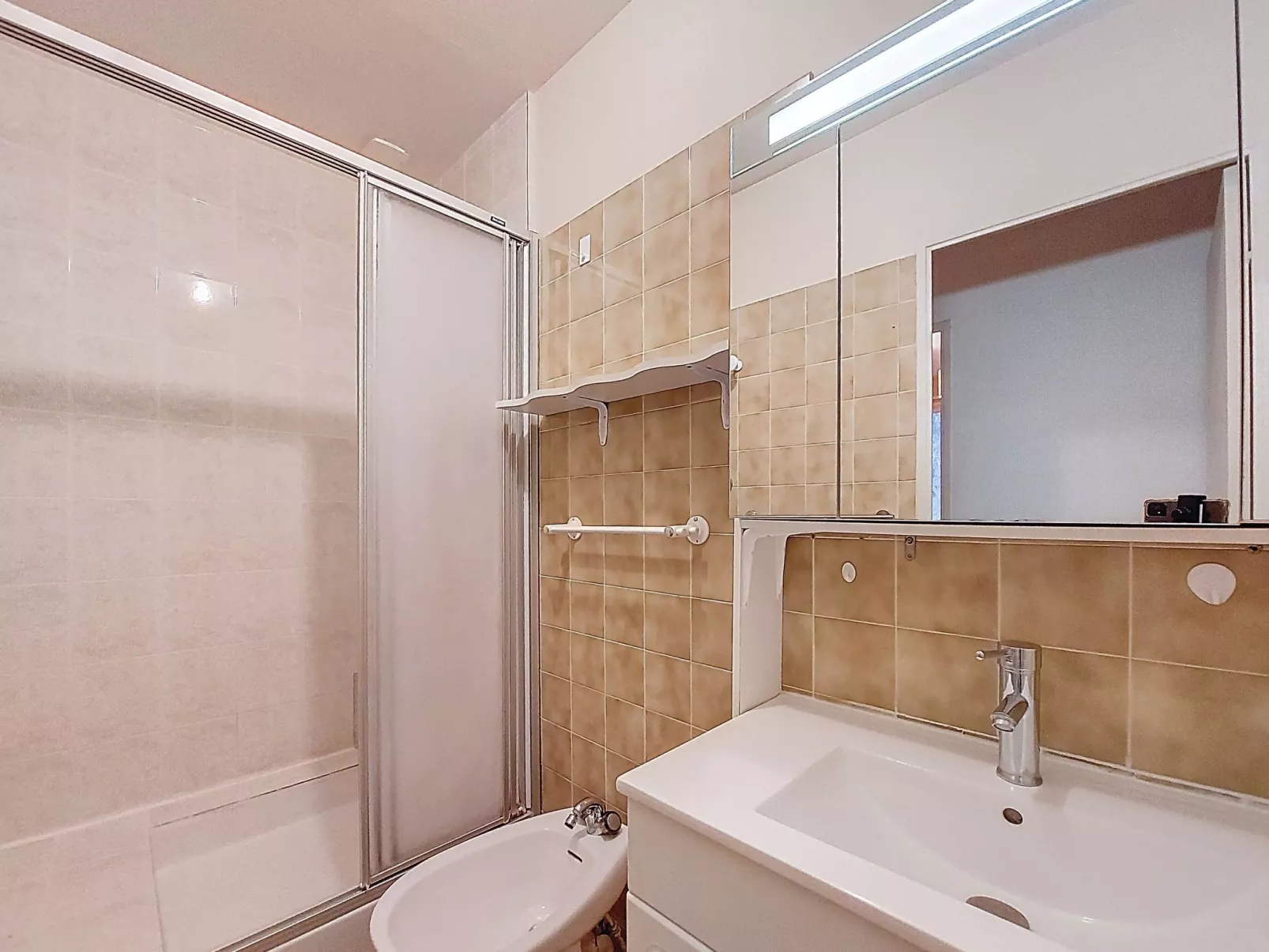 Les Alouettes - Drinnen