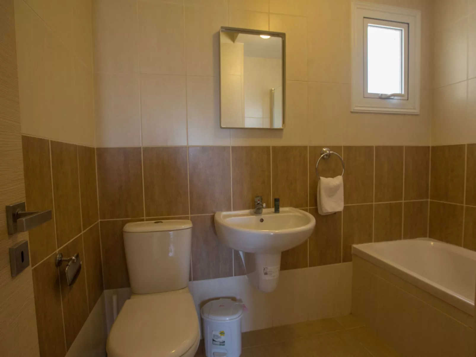 Helle Ferienvilla mit Pool - Image-tags.info