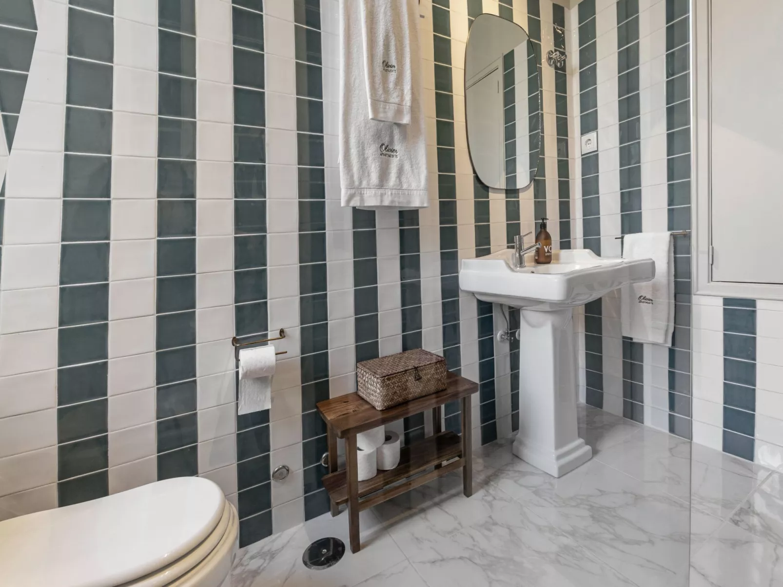 Die Memoiren der traditionellen Künste, Balcony at Downtown - Image-tags.info